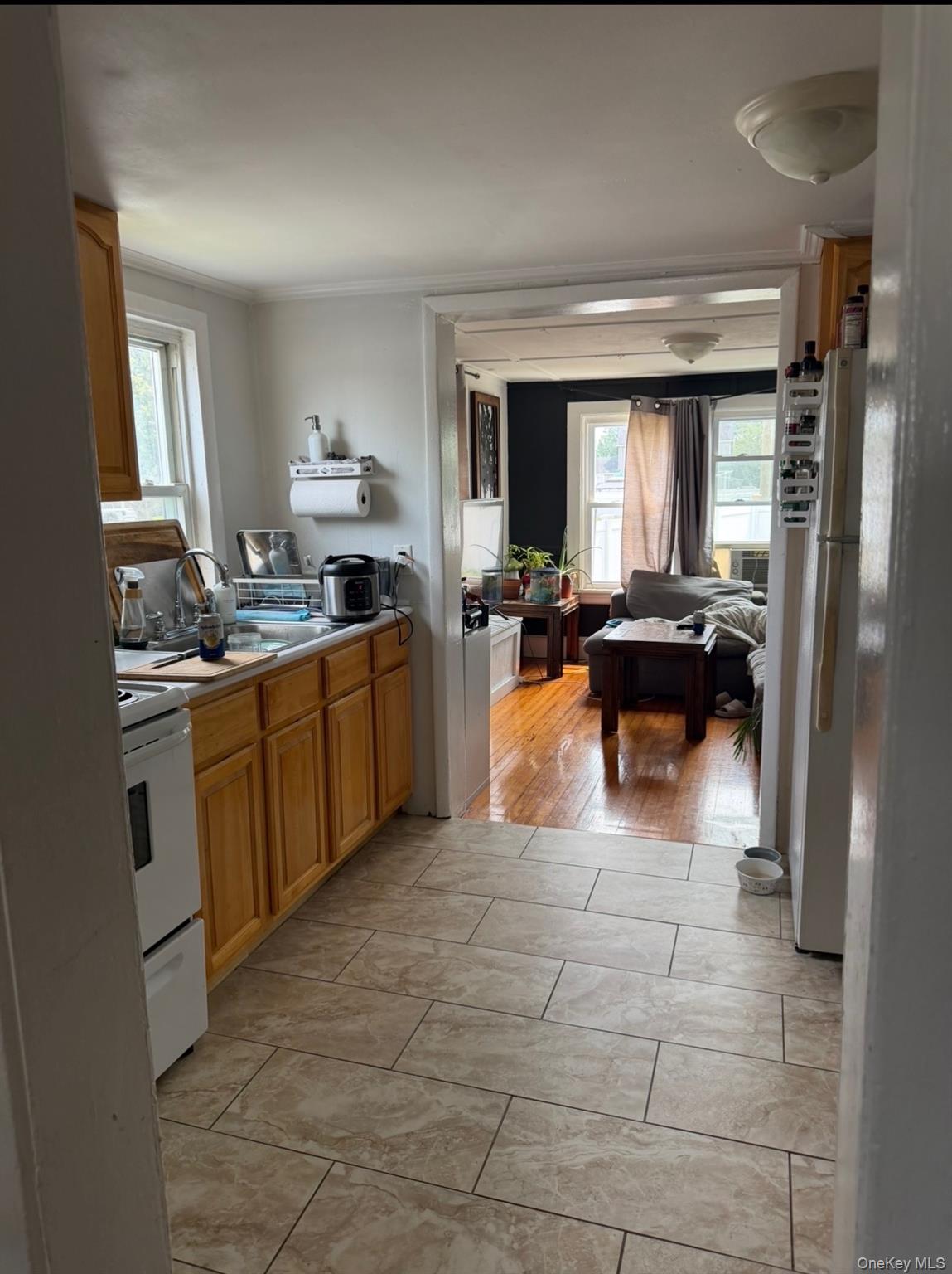 3158 Lincoln Avenue Property Photo 2