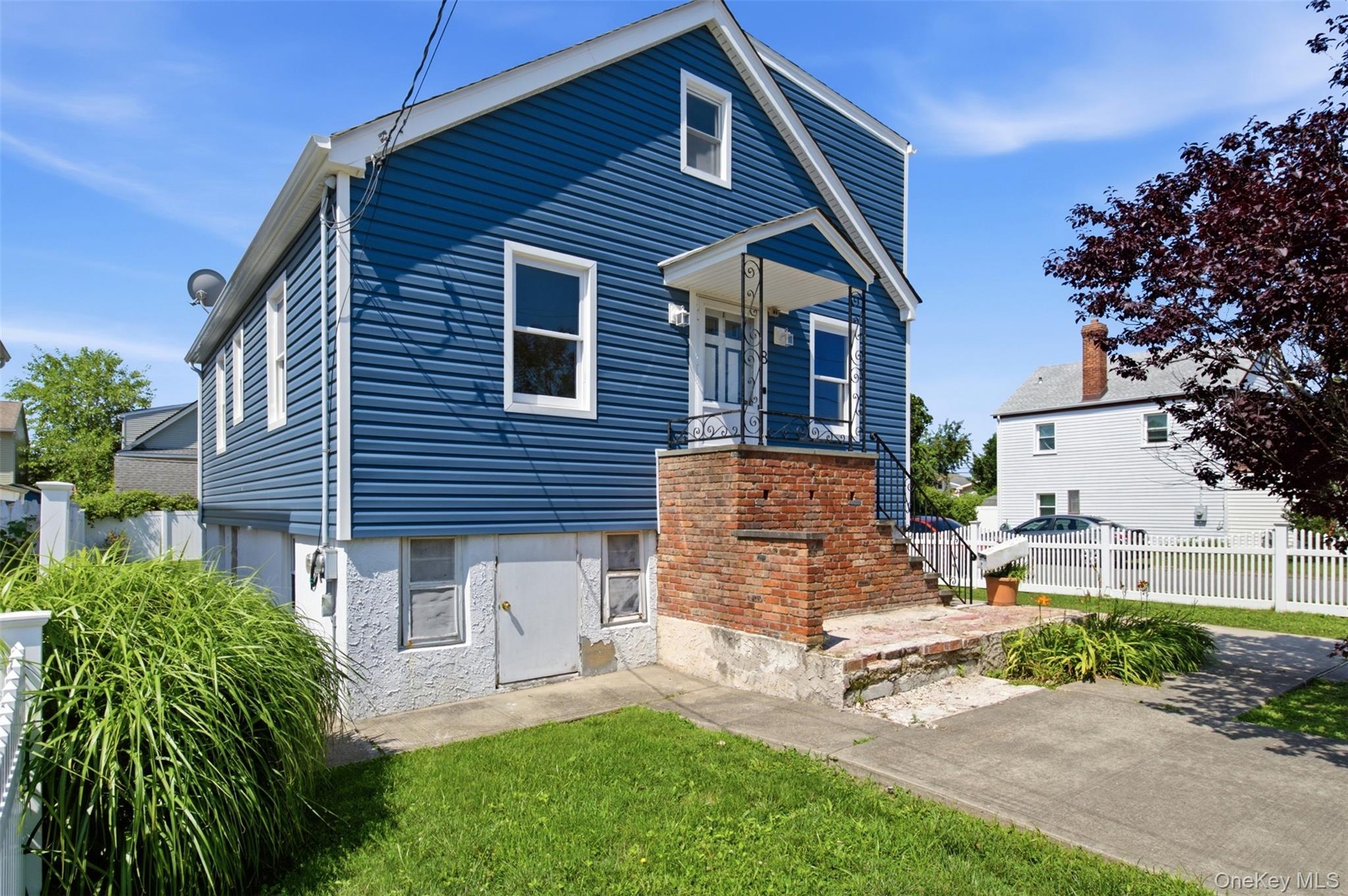 8 5th Street Property Photo 3