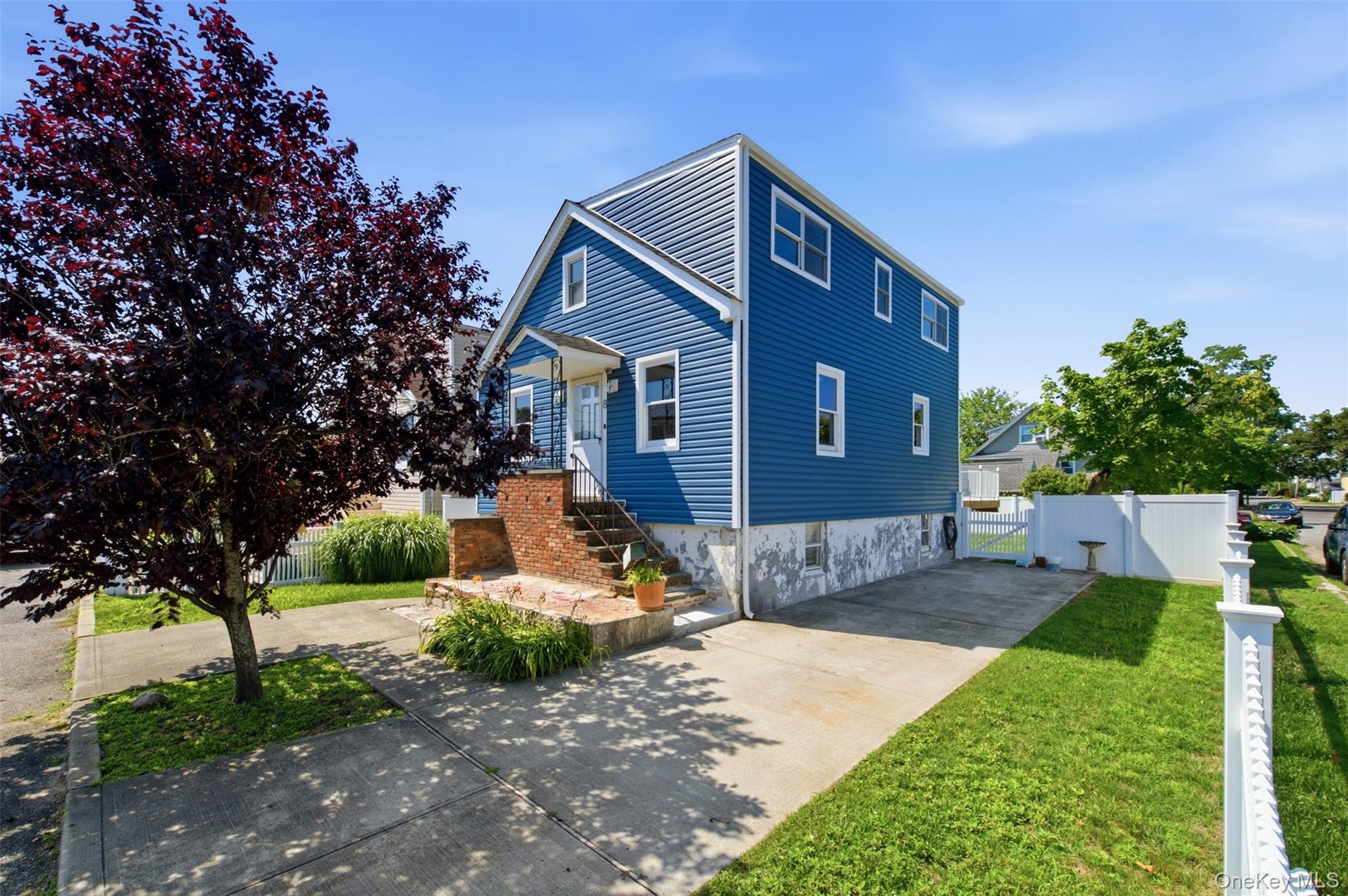 8 5th Street Property Photo 7