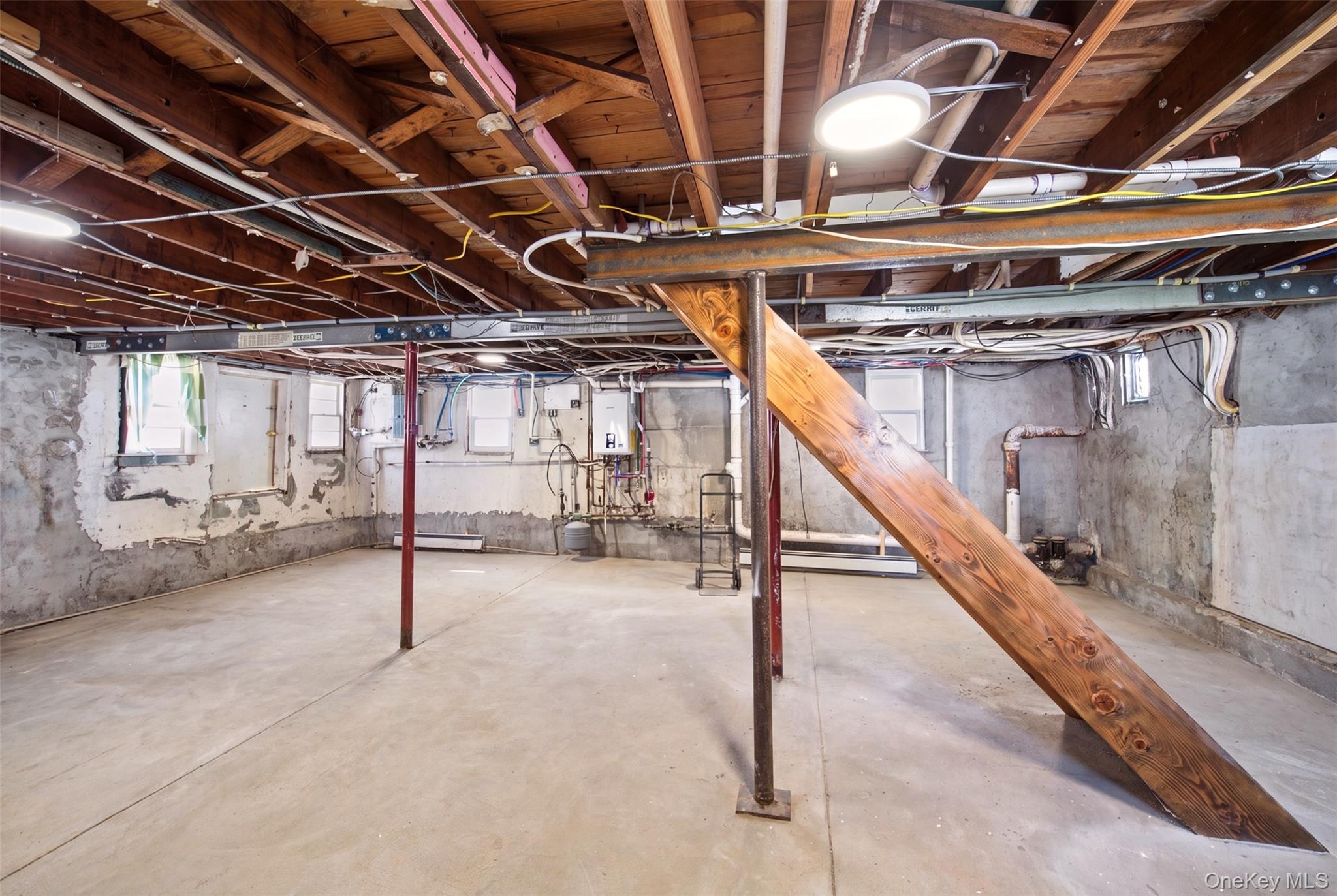 8 5th Street Property Photo 21