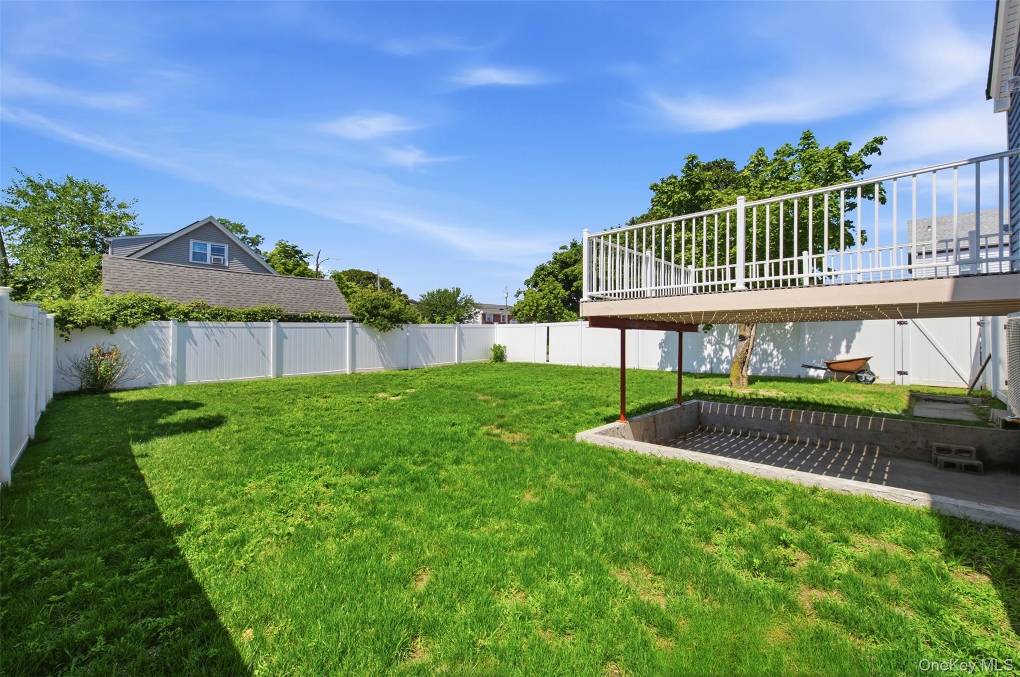 8 5th Street Property Photo 24