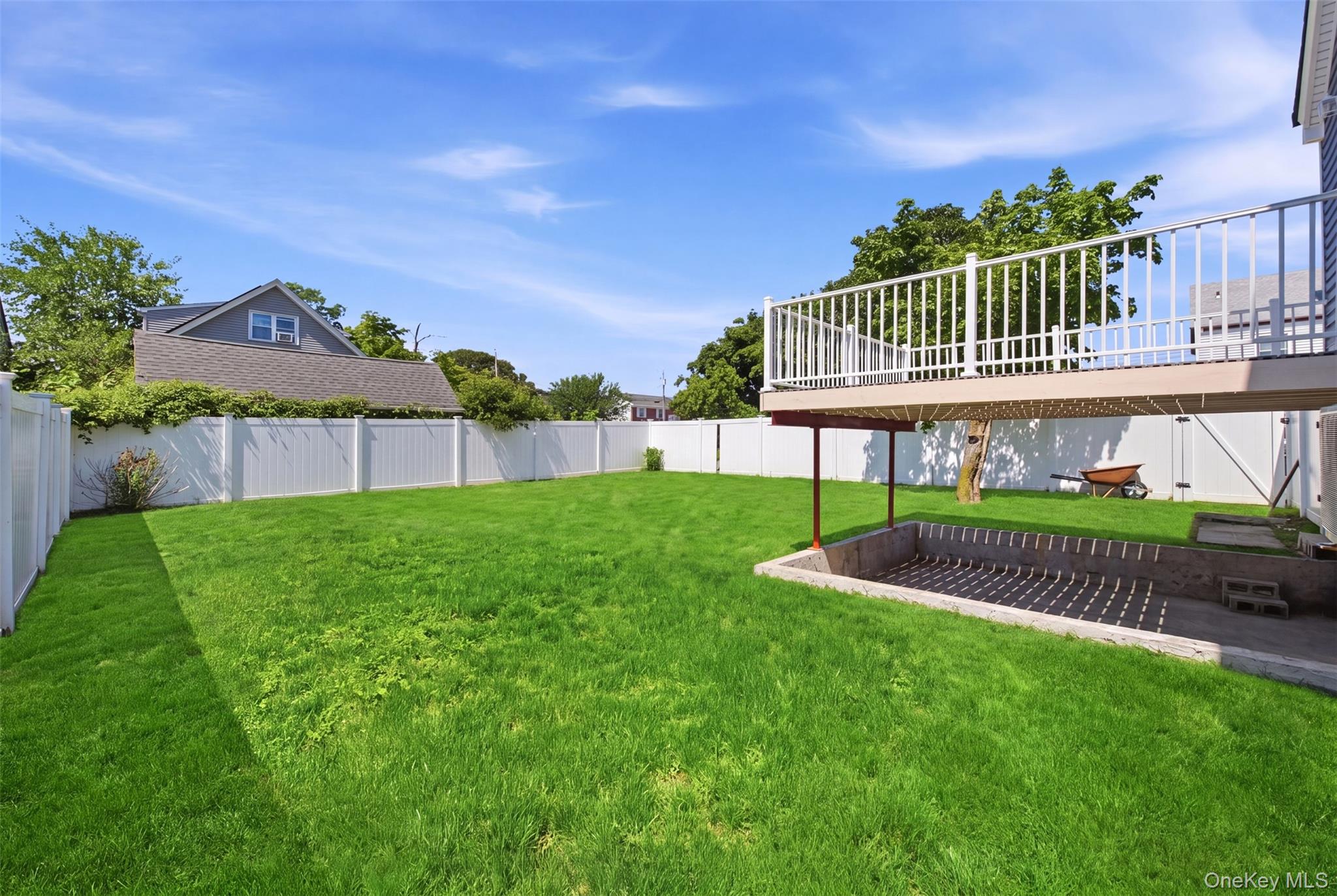 8 5th Street Property Photo 26