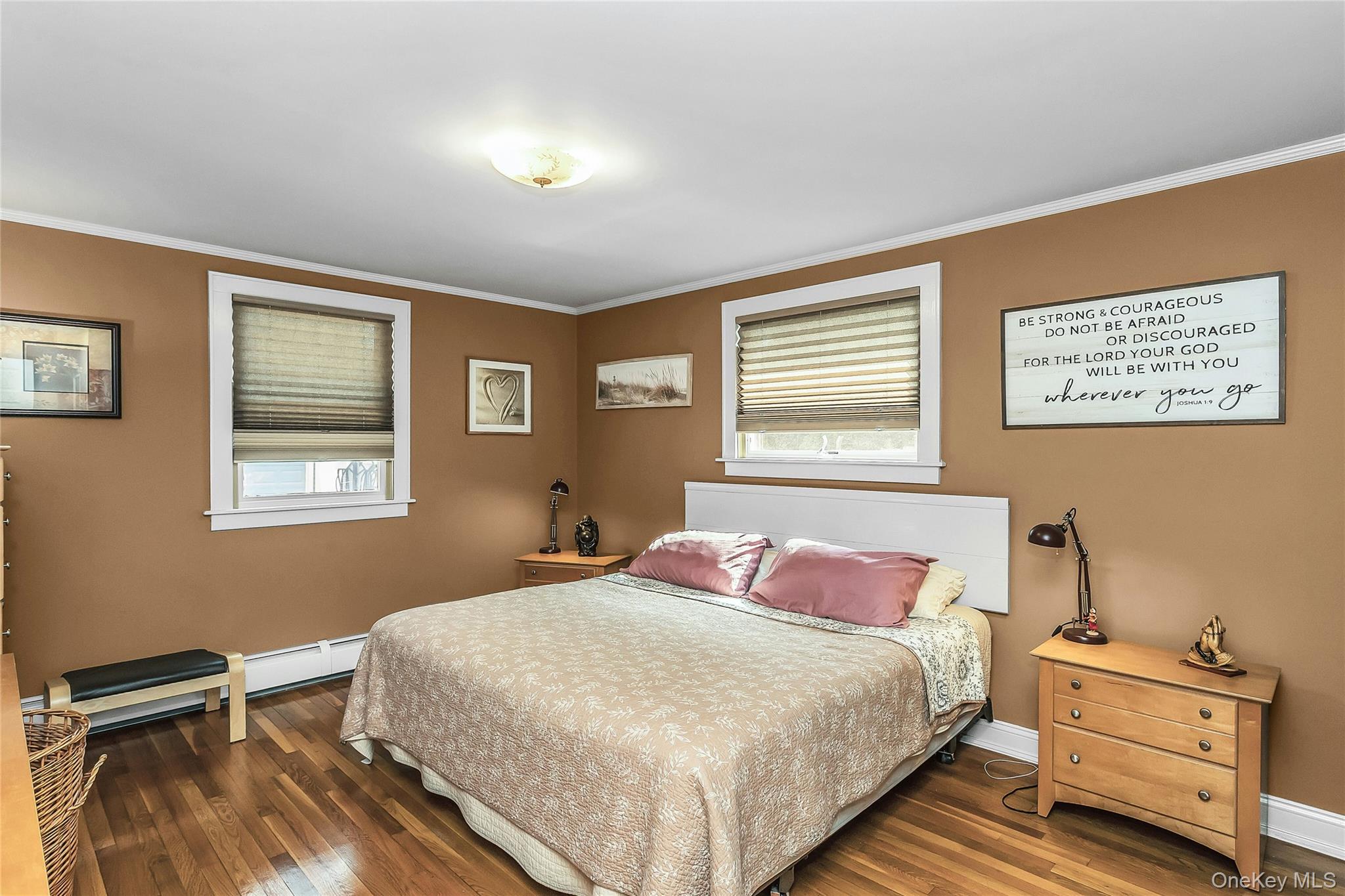 2723 Clarendon Avenue Property Photo 8
