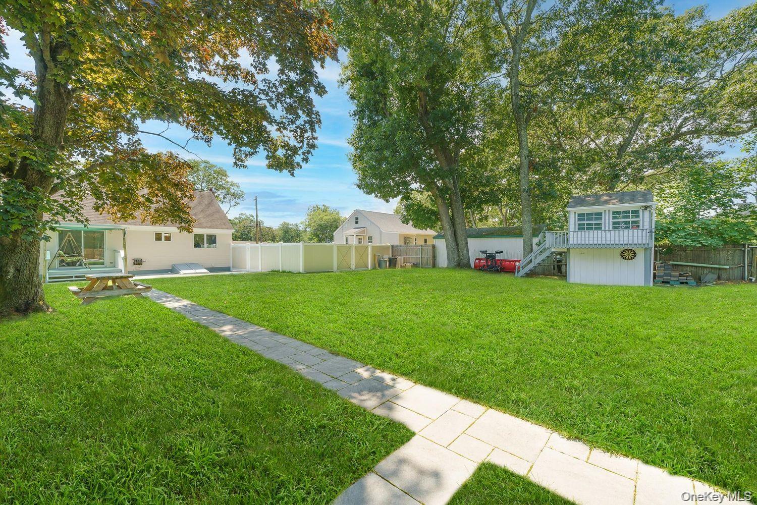 60 Hubbard Avenue Property Photo 12