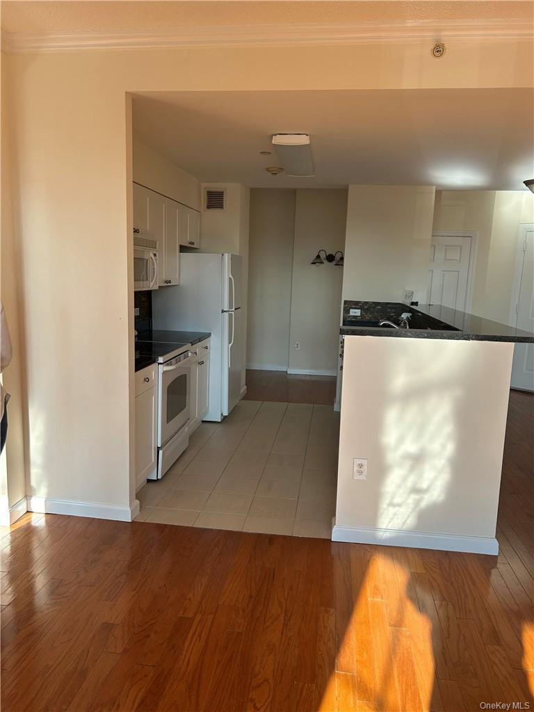 300 Mamaroneck Avenue 729 Property Photo 6
