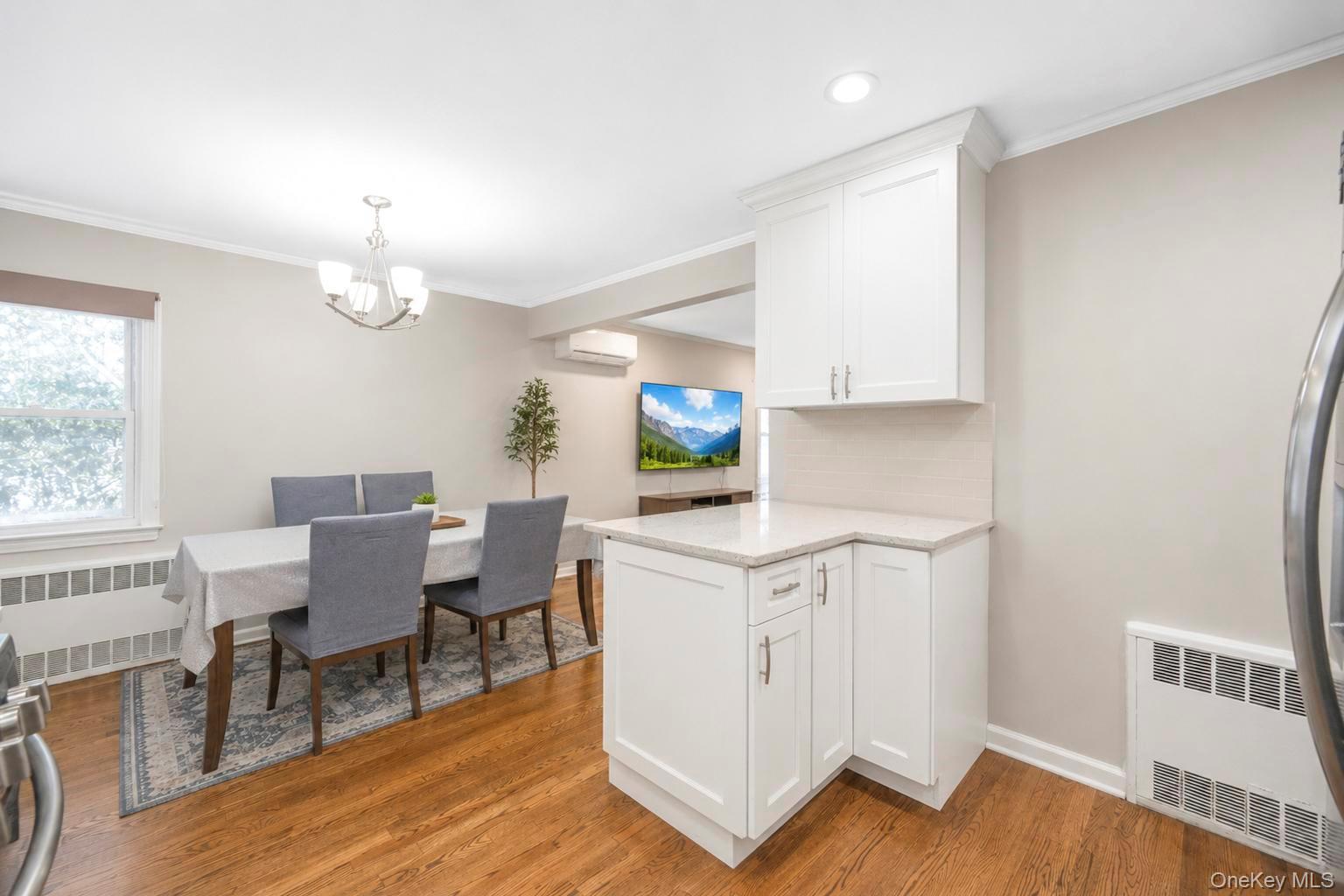 52 E Fenimore Street Property Photo 6