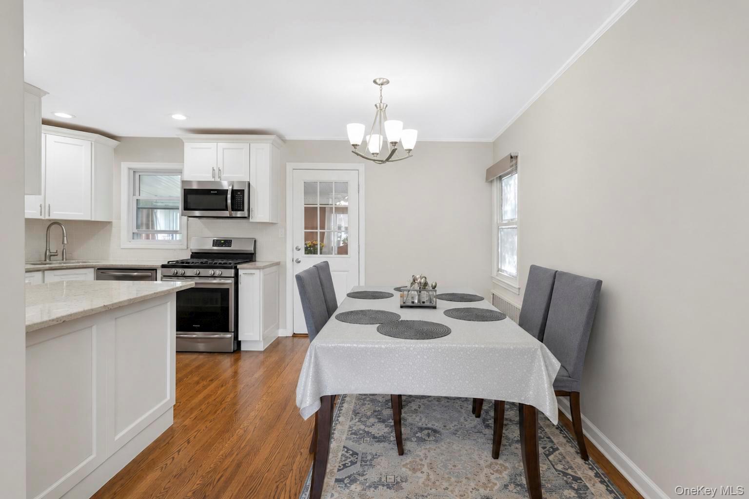 52 E Fenimore Street Property Photo 7