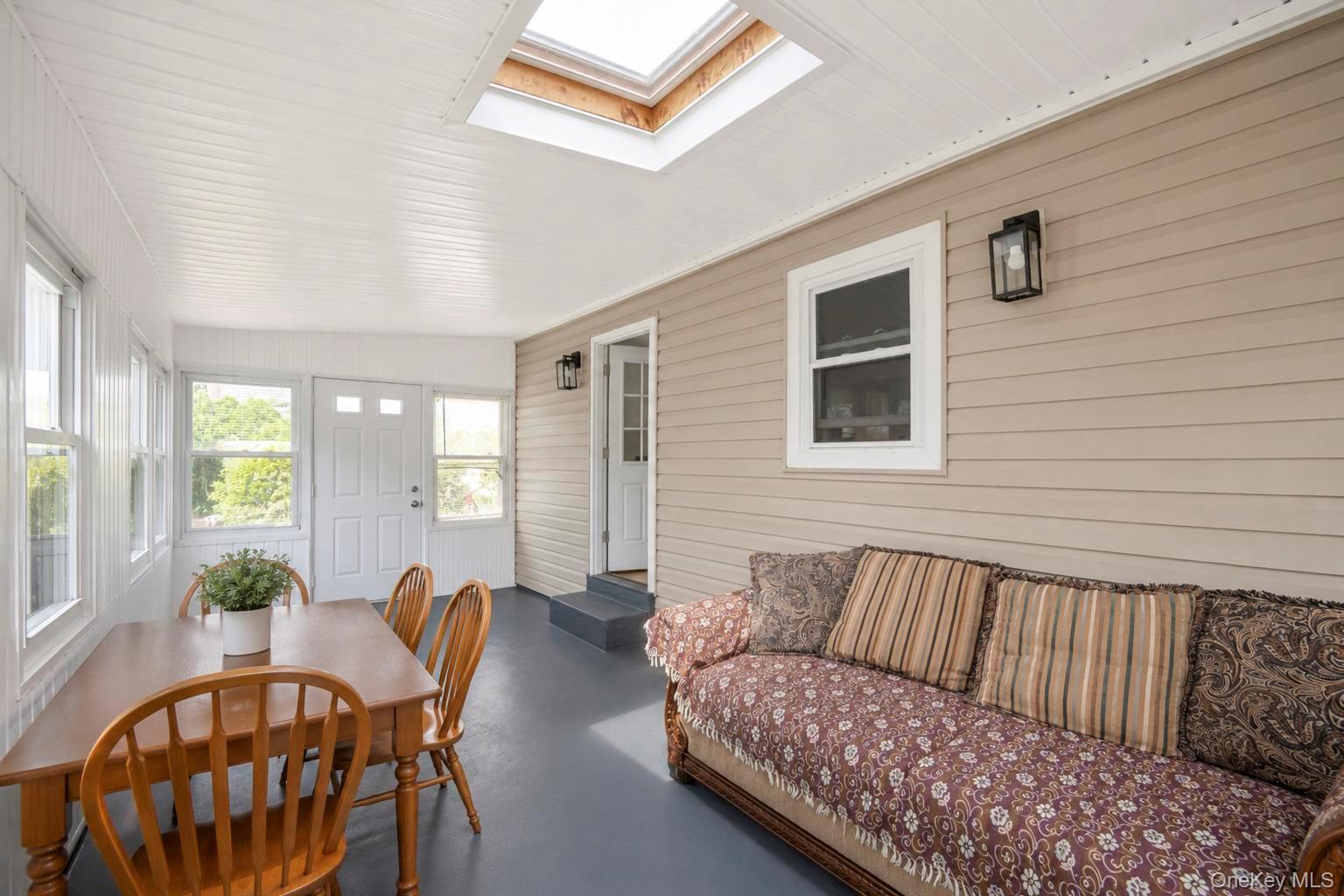 52 E Fenimore Street Property Photo 15