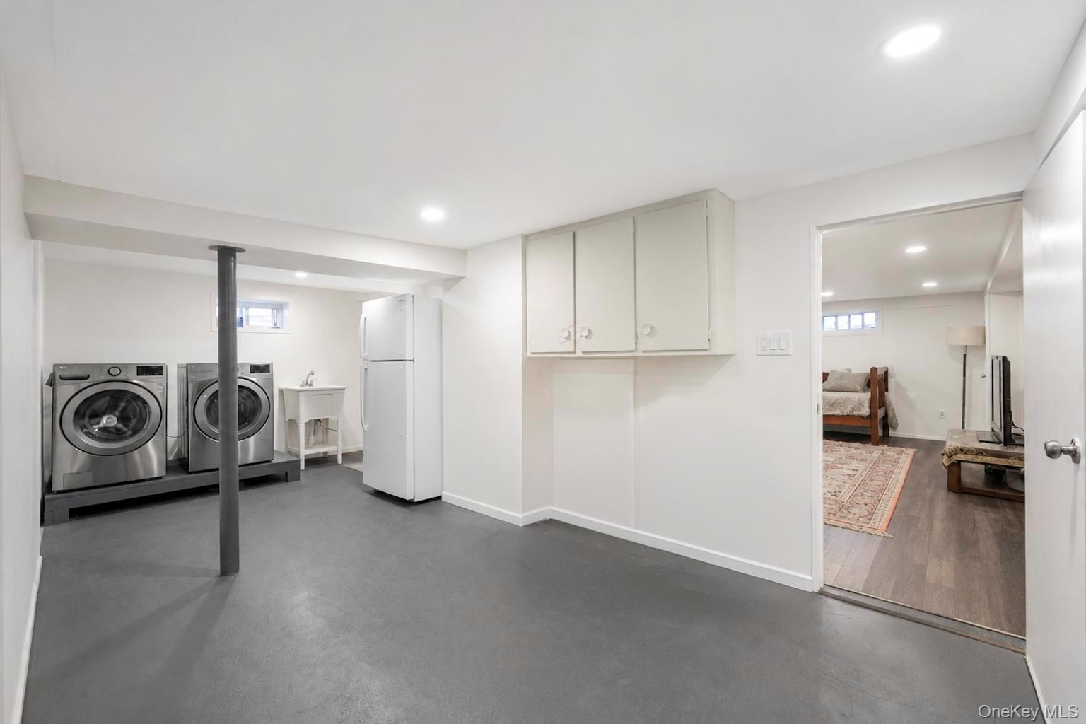 52 E Fenimore Street Property Photo 32
