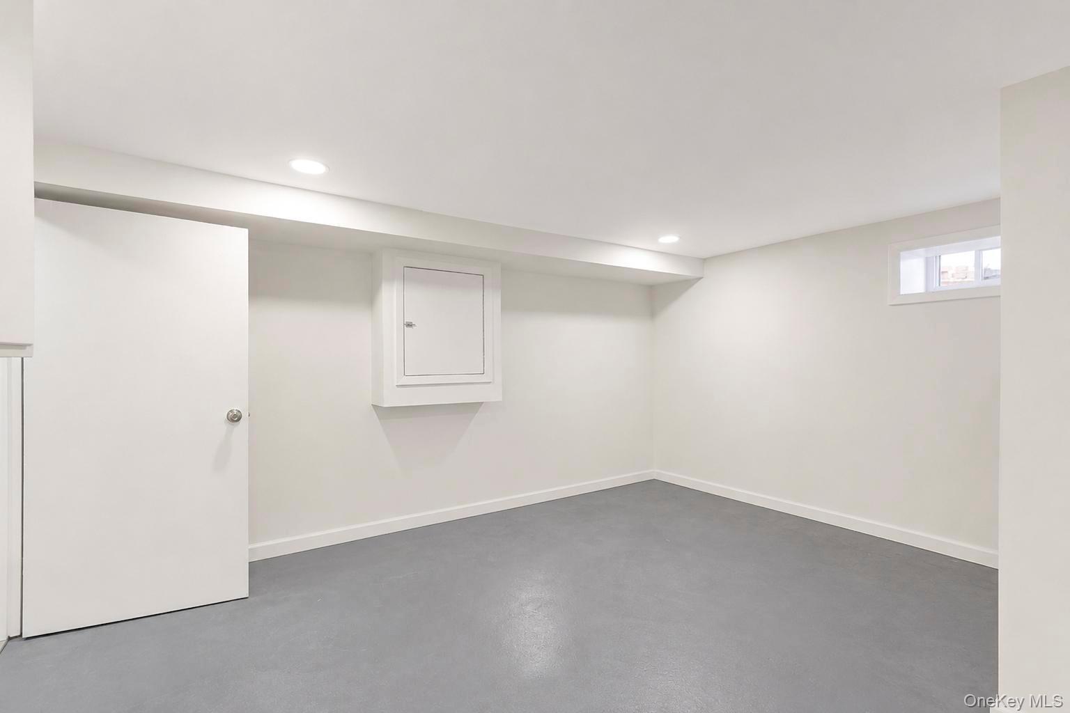 52 E Fenimore Street Property Photo 33
