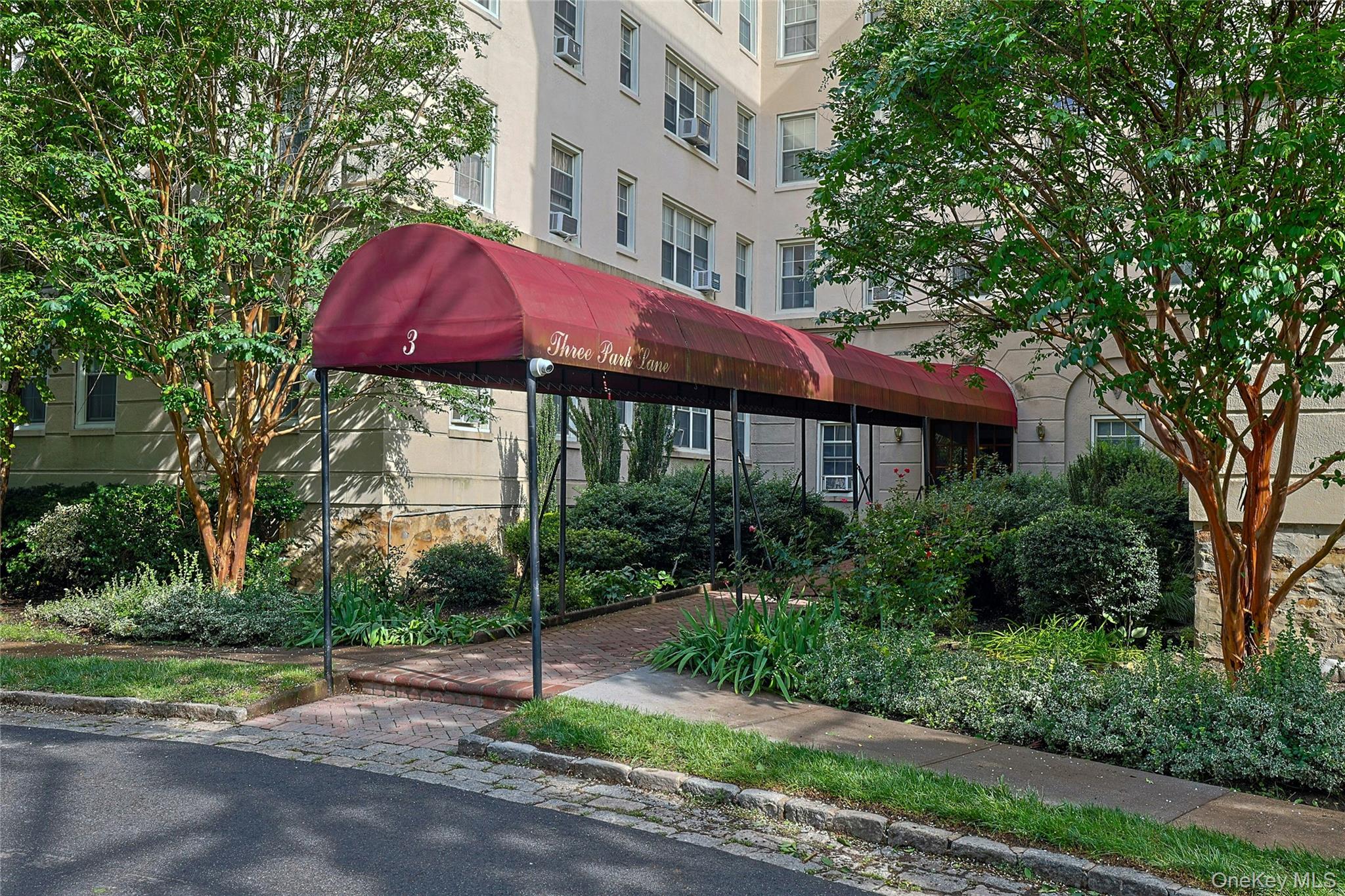 3 Park Lane 1b Property Photo 2