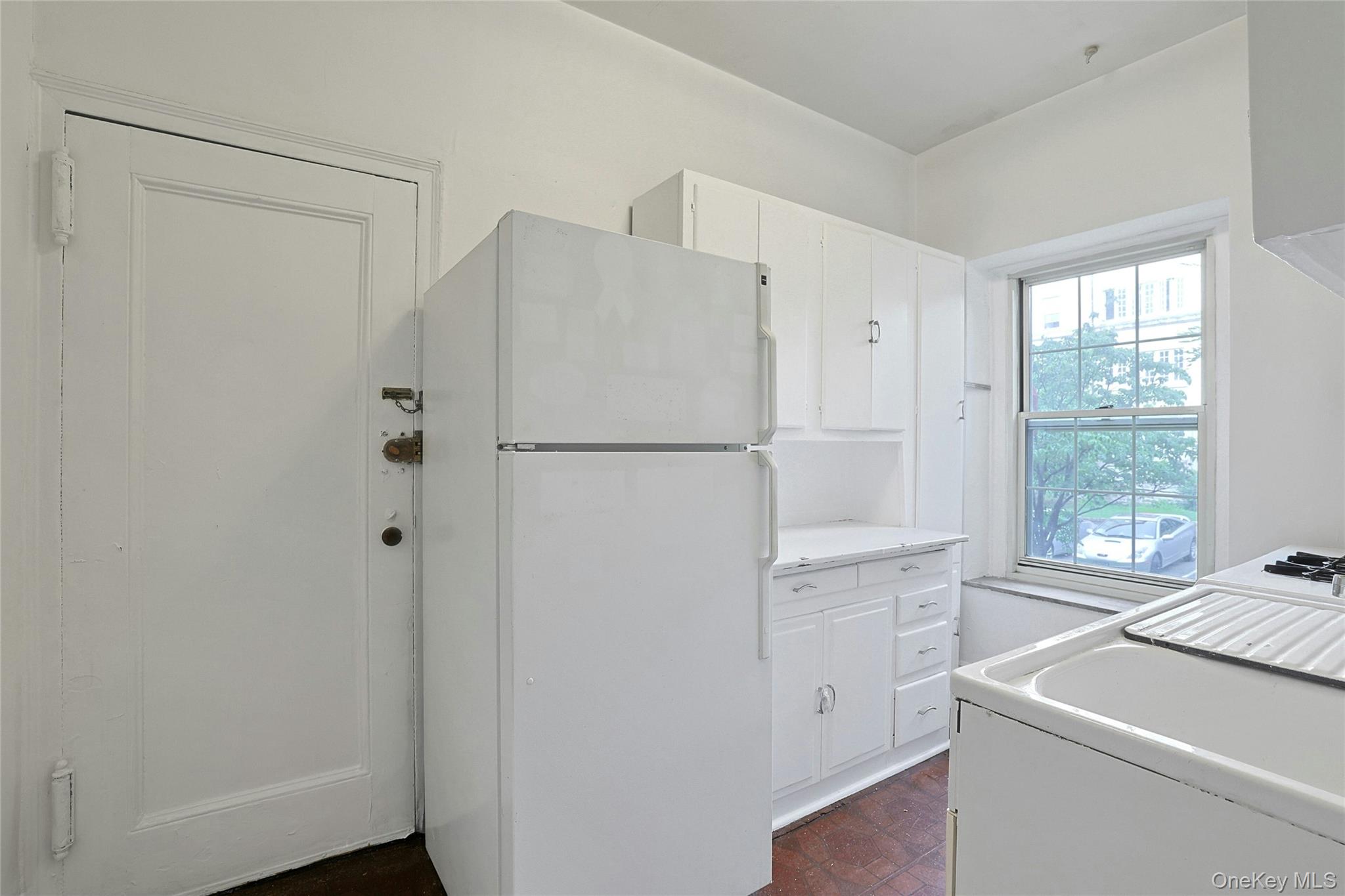 3 Park Lane 1b Property Photo 12