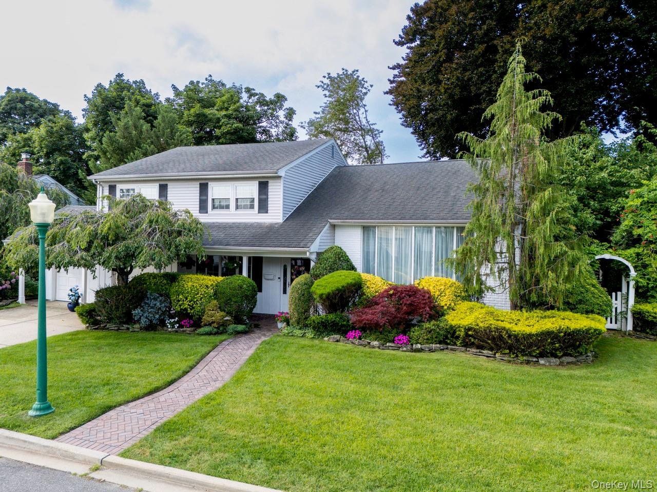 6 Huber Court Property Photo 1