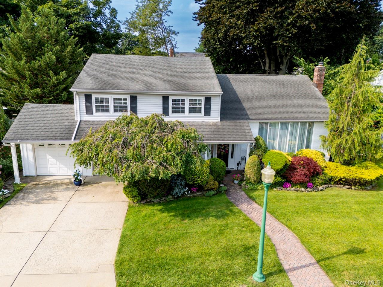 6 Huber Court Property Photo 5