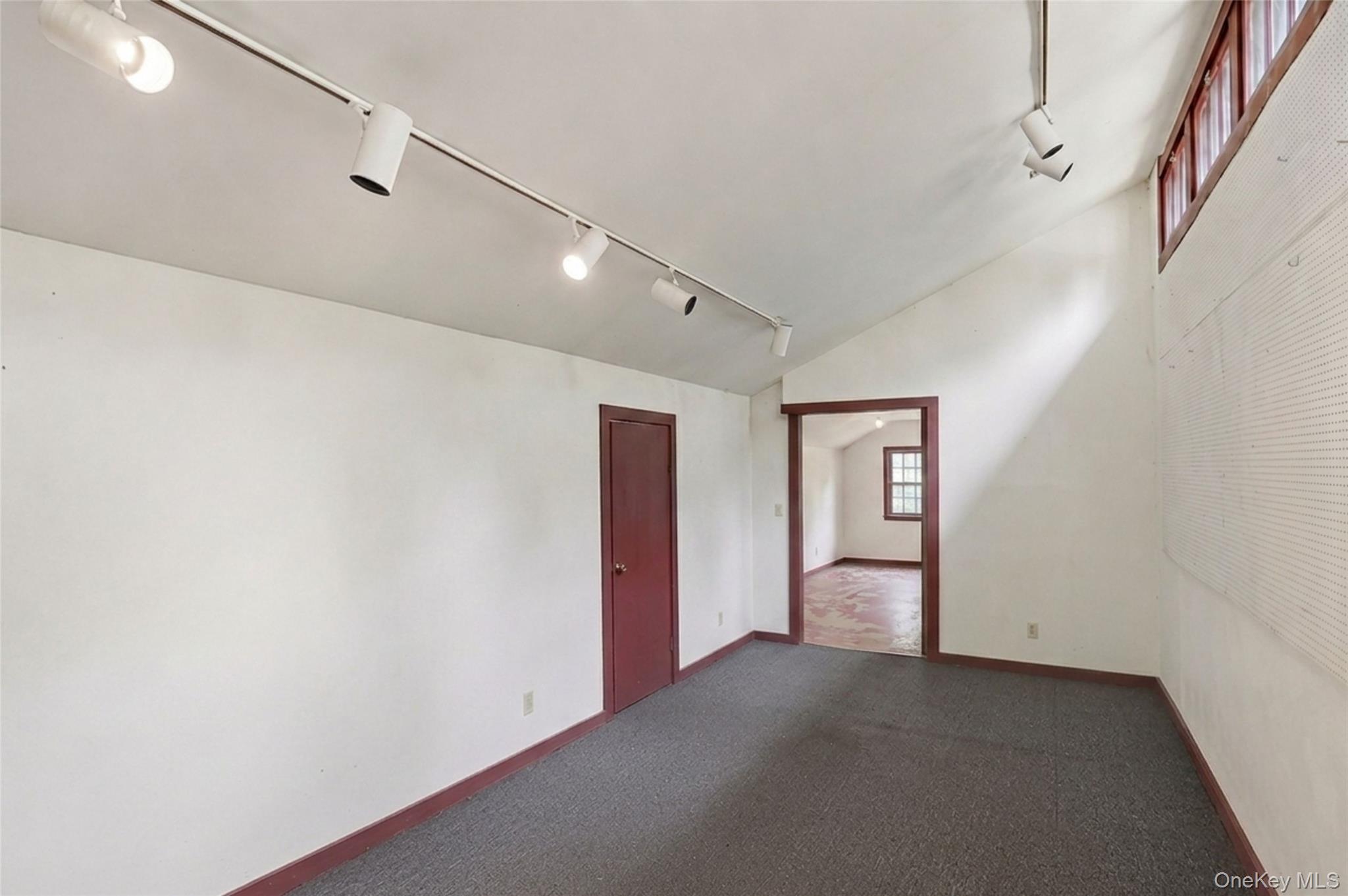 809 Traver Road Property Photo 30