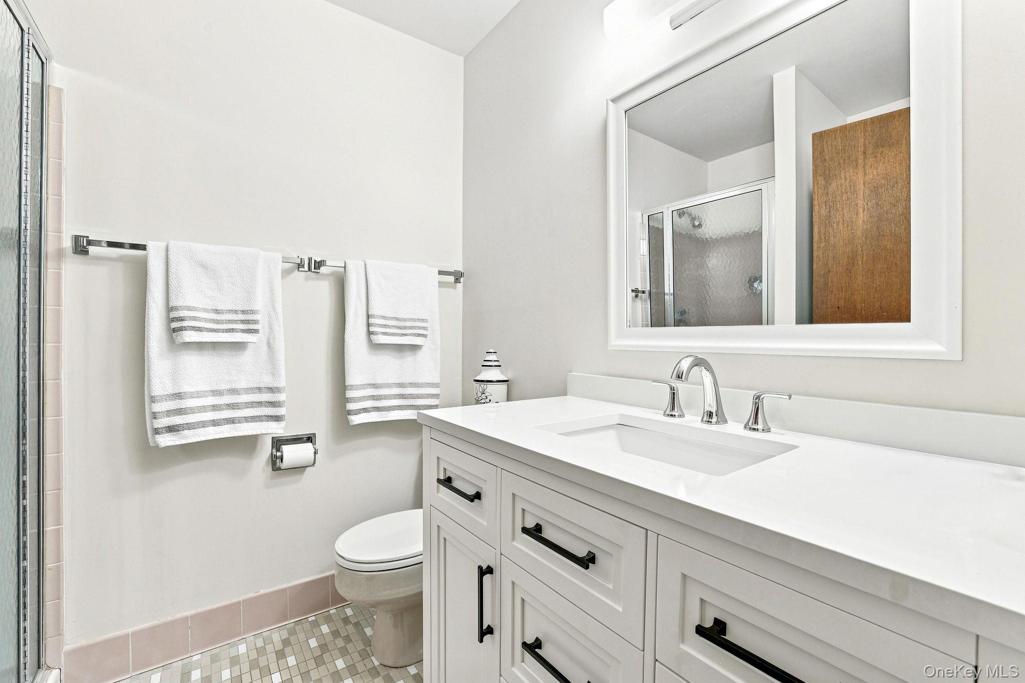 45 Jefferson Oval H Property Photo 12