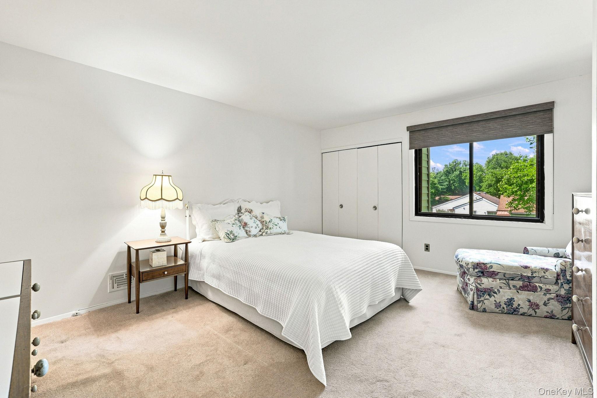 45 Jefferson Oval H Property Photo 14