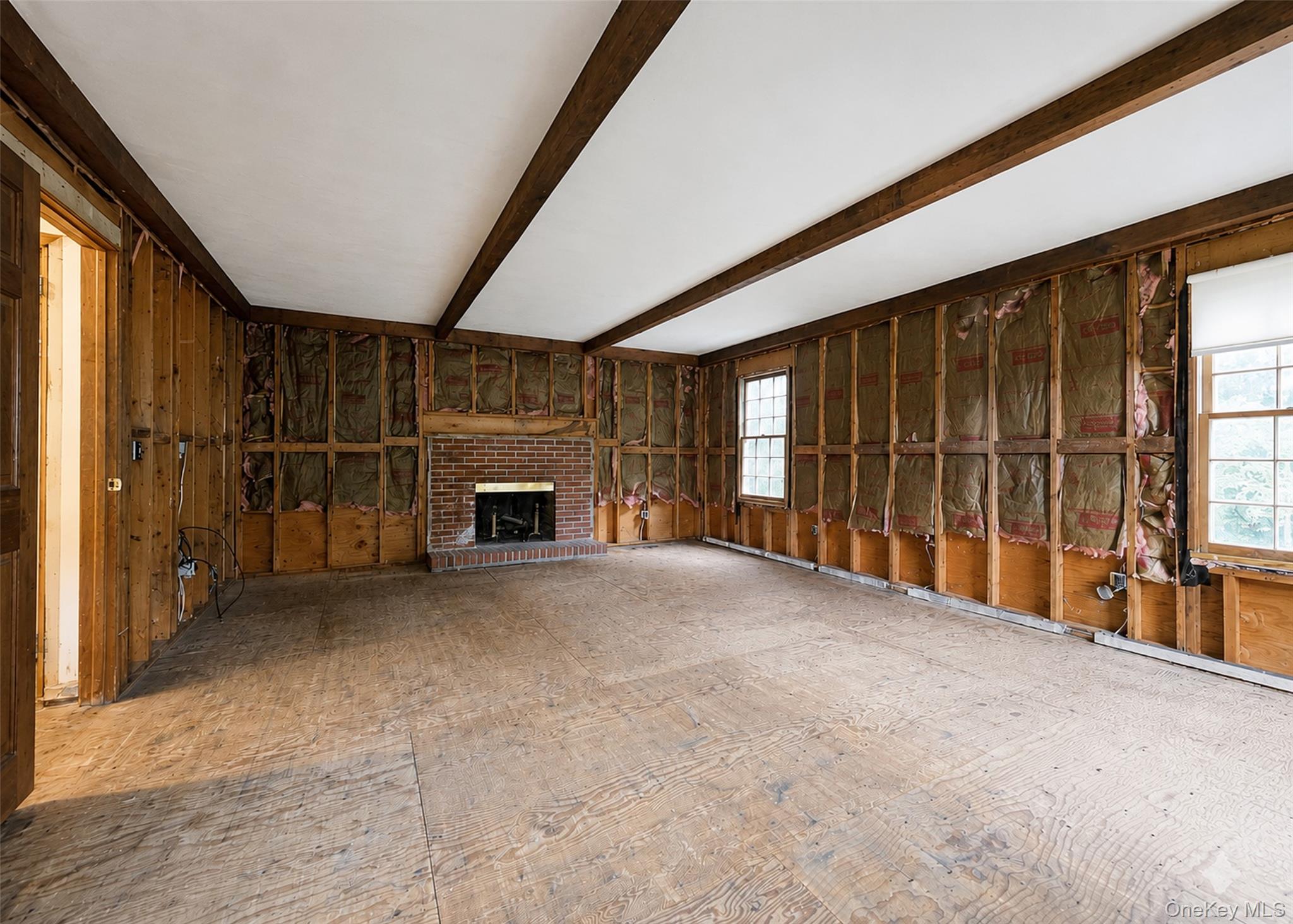 16 Woodhull Road Property Photo 8
