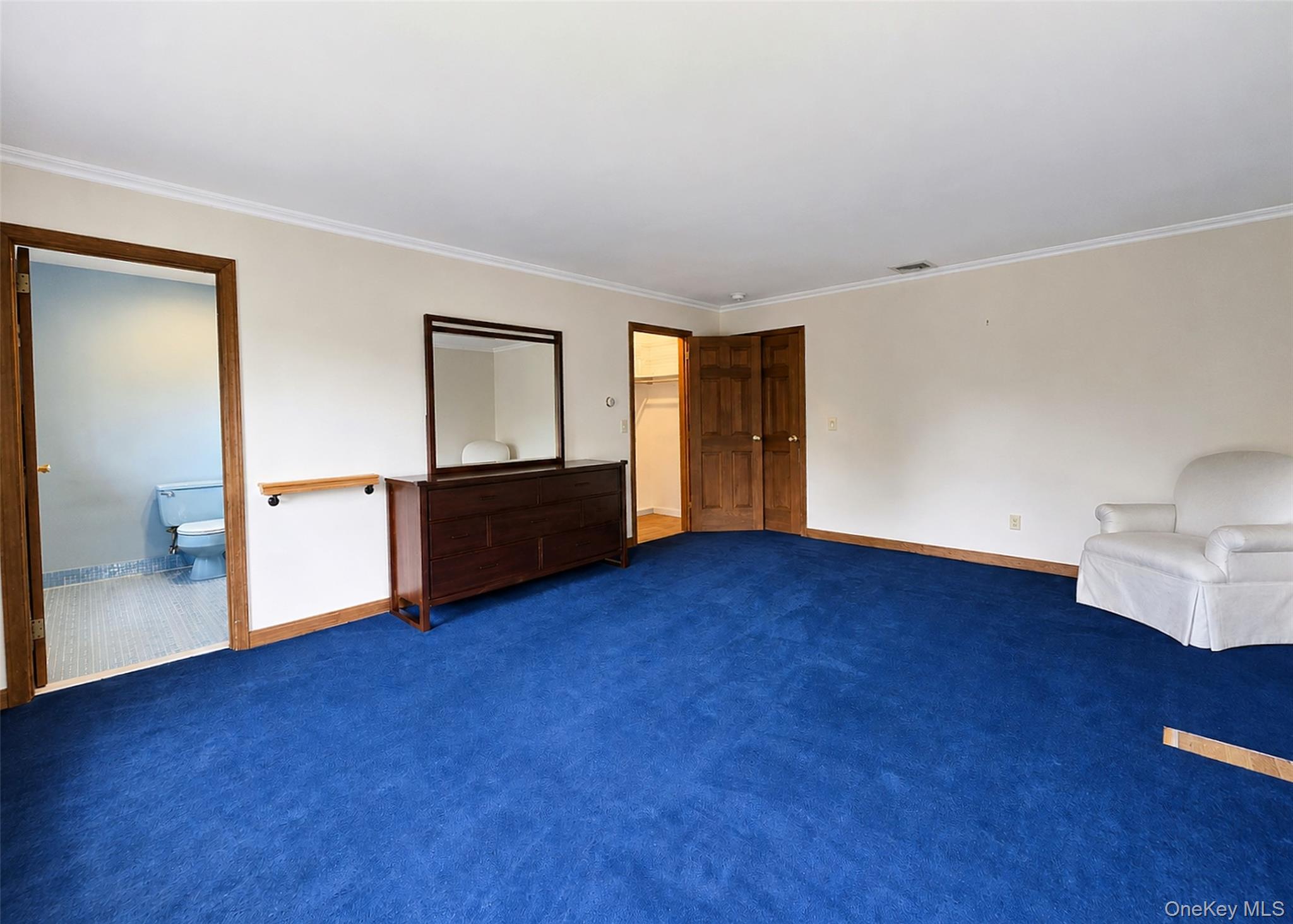 16 Woodhull Road Property Photo 13