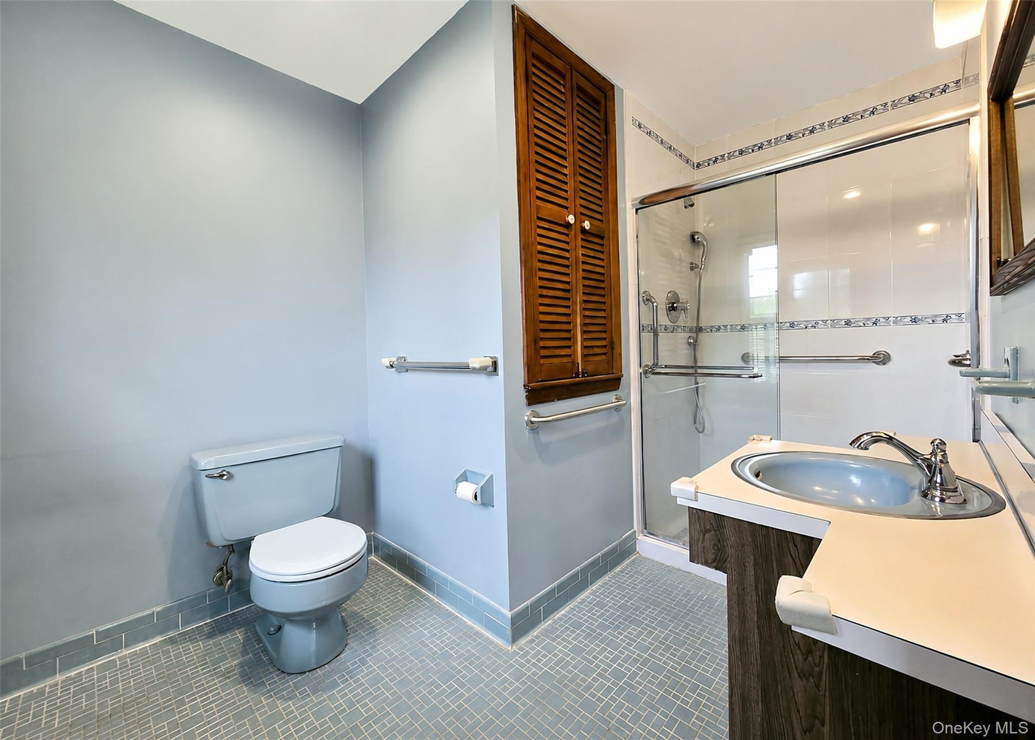 16 Woodhull Road Property Photo 15