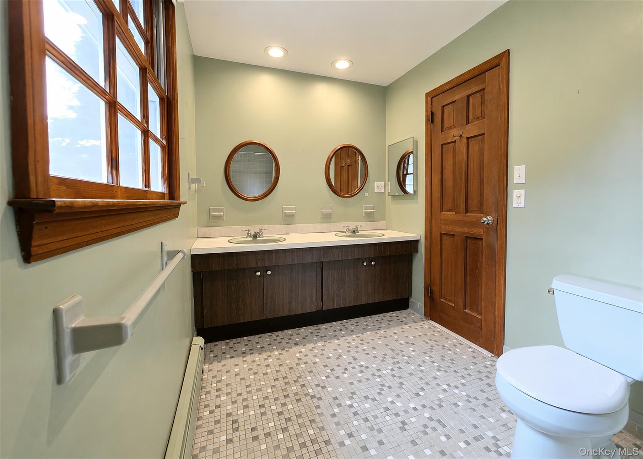 16 Woodhull Road Property Photo 16