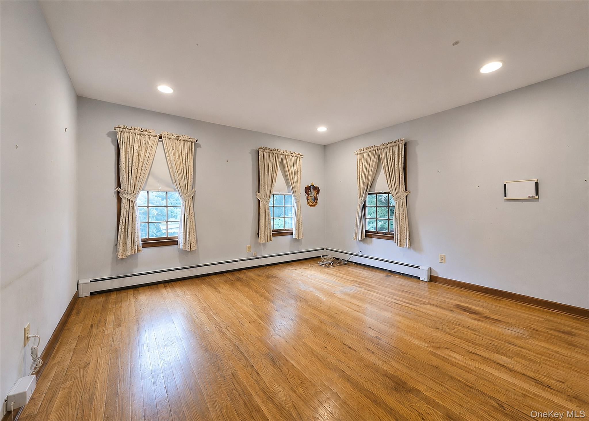 16 Woodhull Road Property Photo 18
