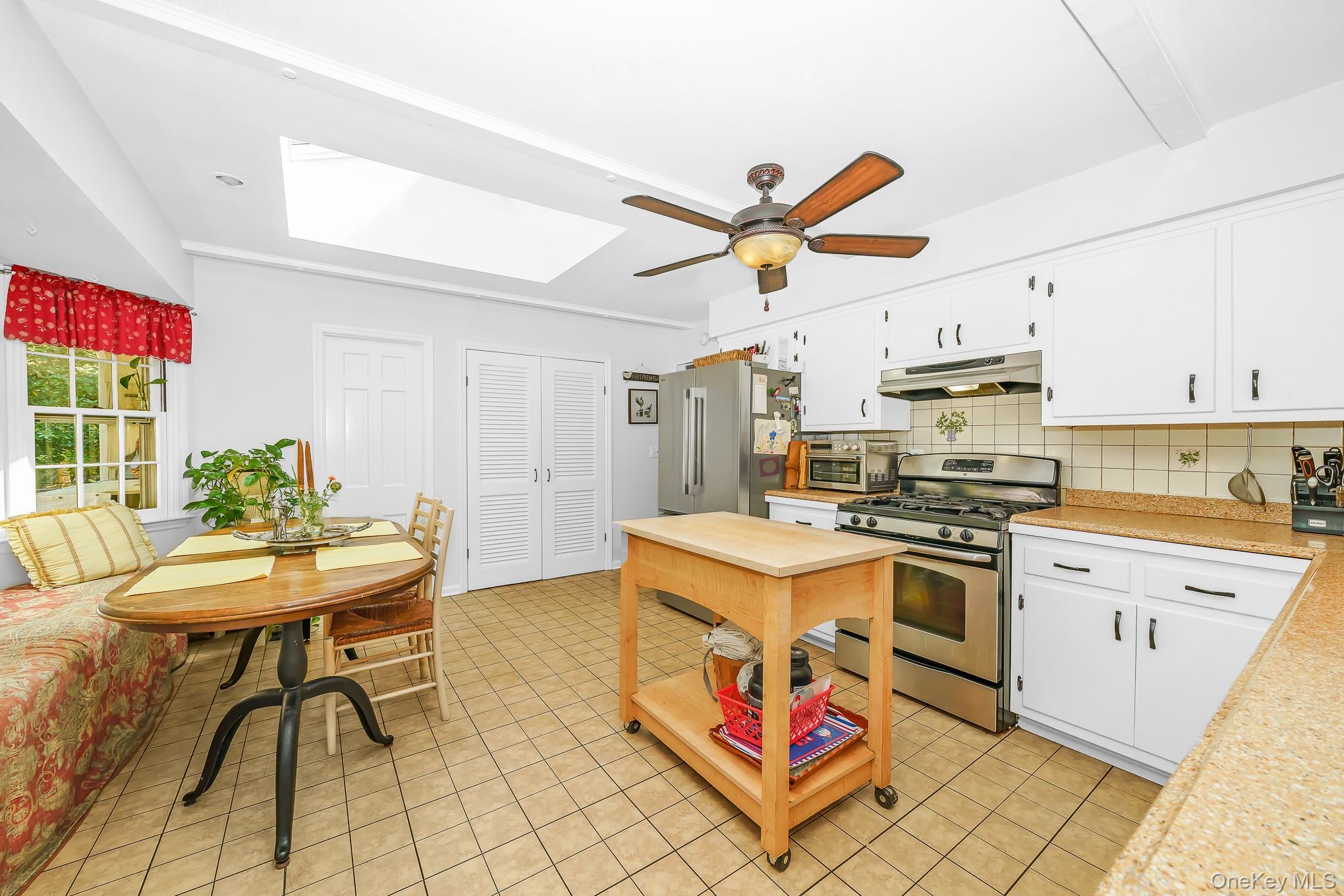16 Landing Meadow Road Property Photo 16