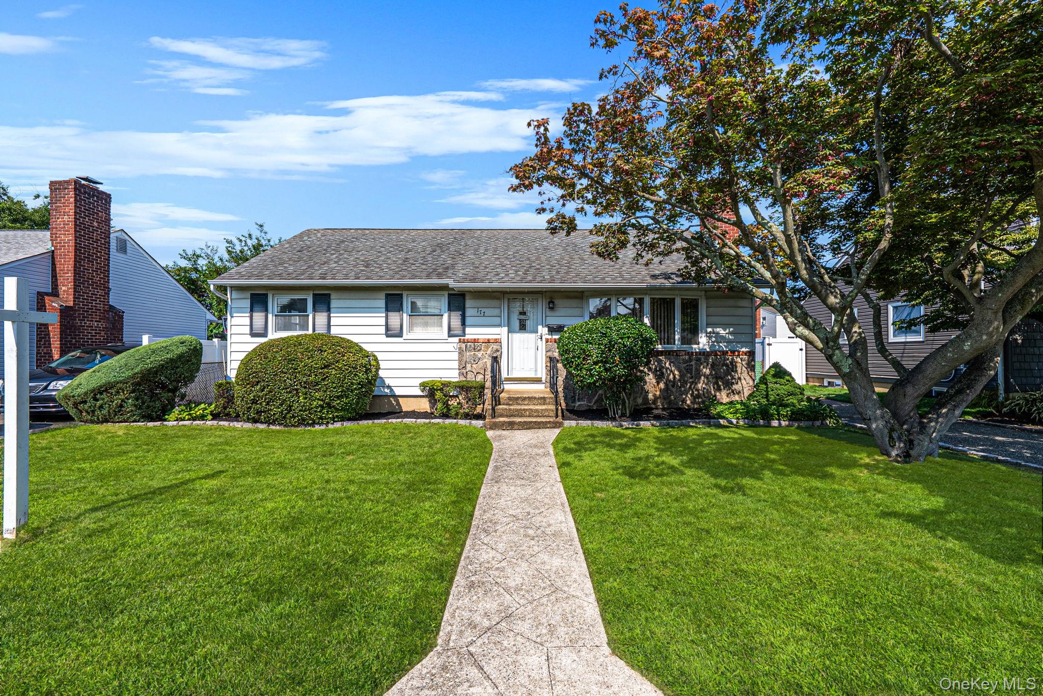 177 10th Street Property Photo 1