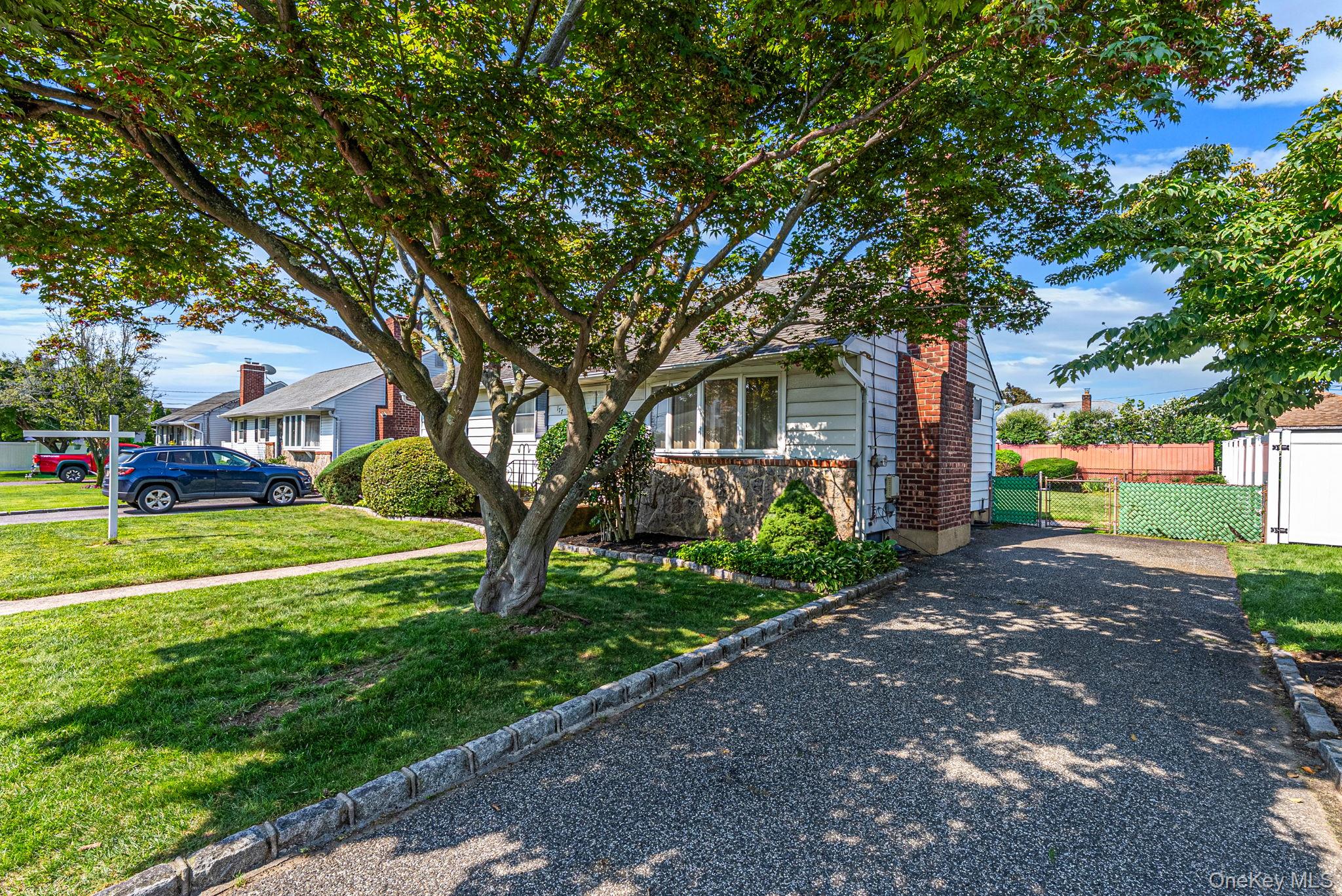 177 10th Street Property Photo 3