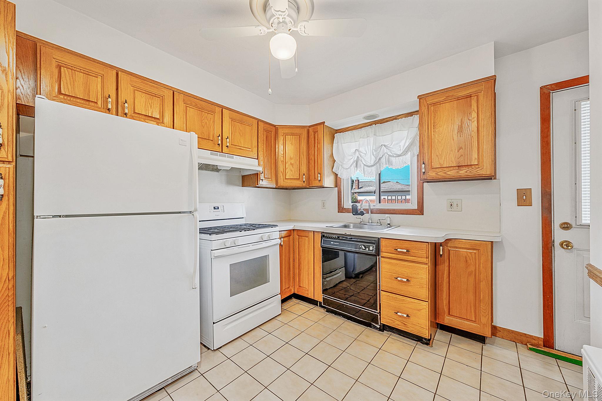 177 10th Street Property Photo 9