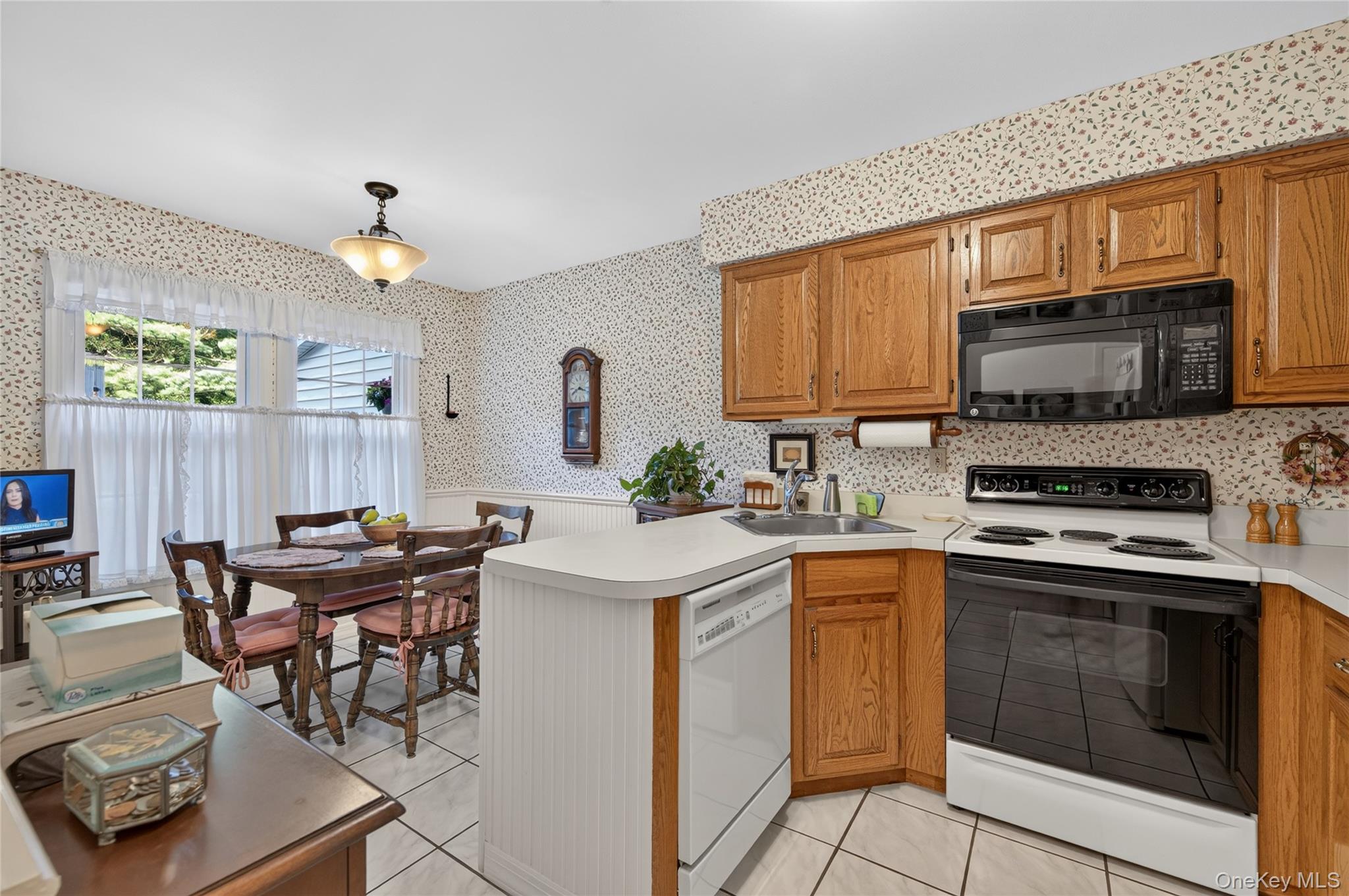 106 Spring Road Property Photo 4