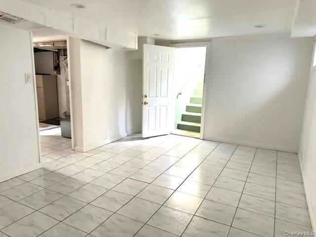 410 Herricks Road Property Photo 15