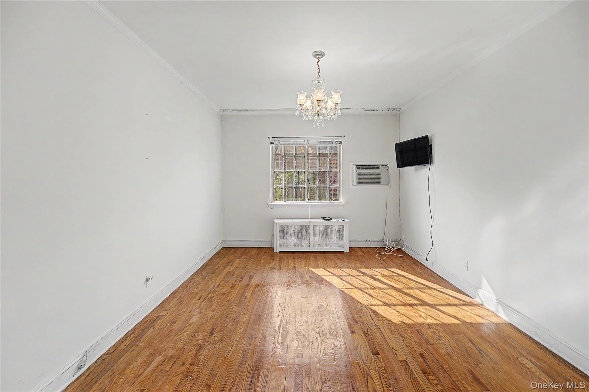 5904 146th Street Property Photo 4