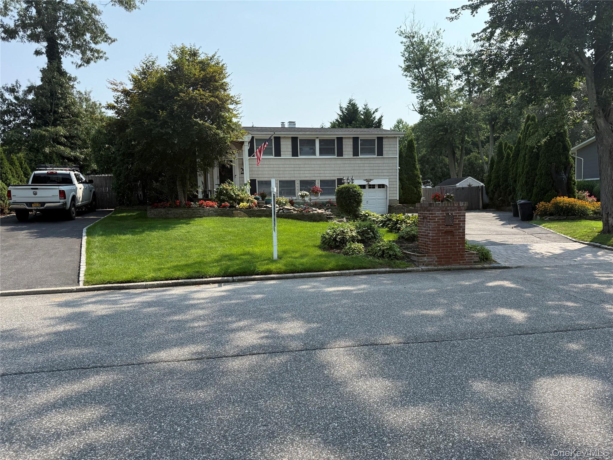 14 Fairway Drive Property Photo 3