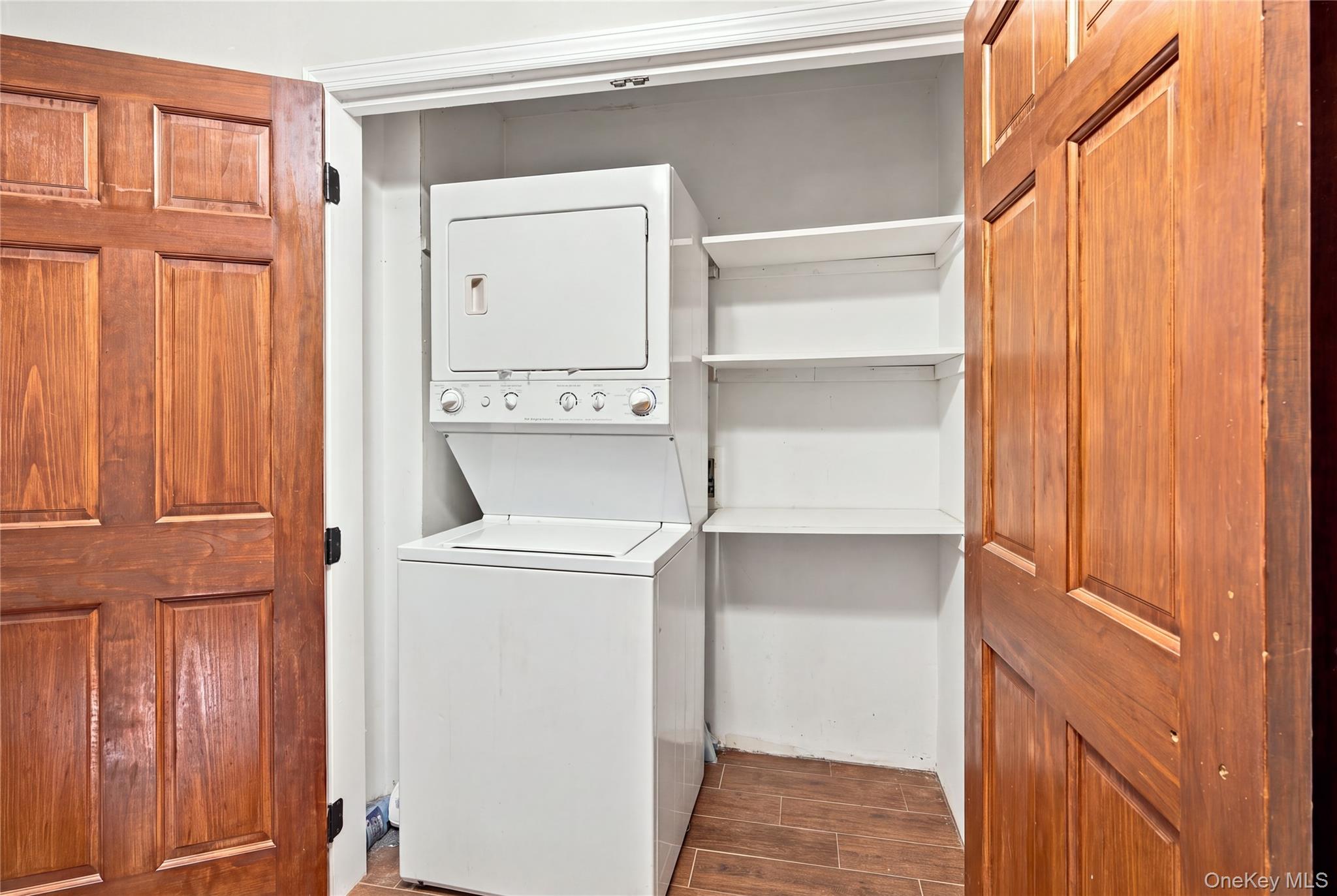 1 Alhambra Drive Property Photo 11