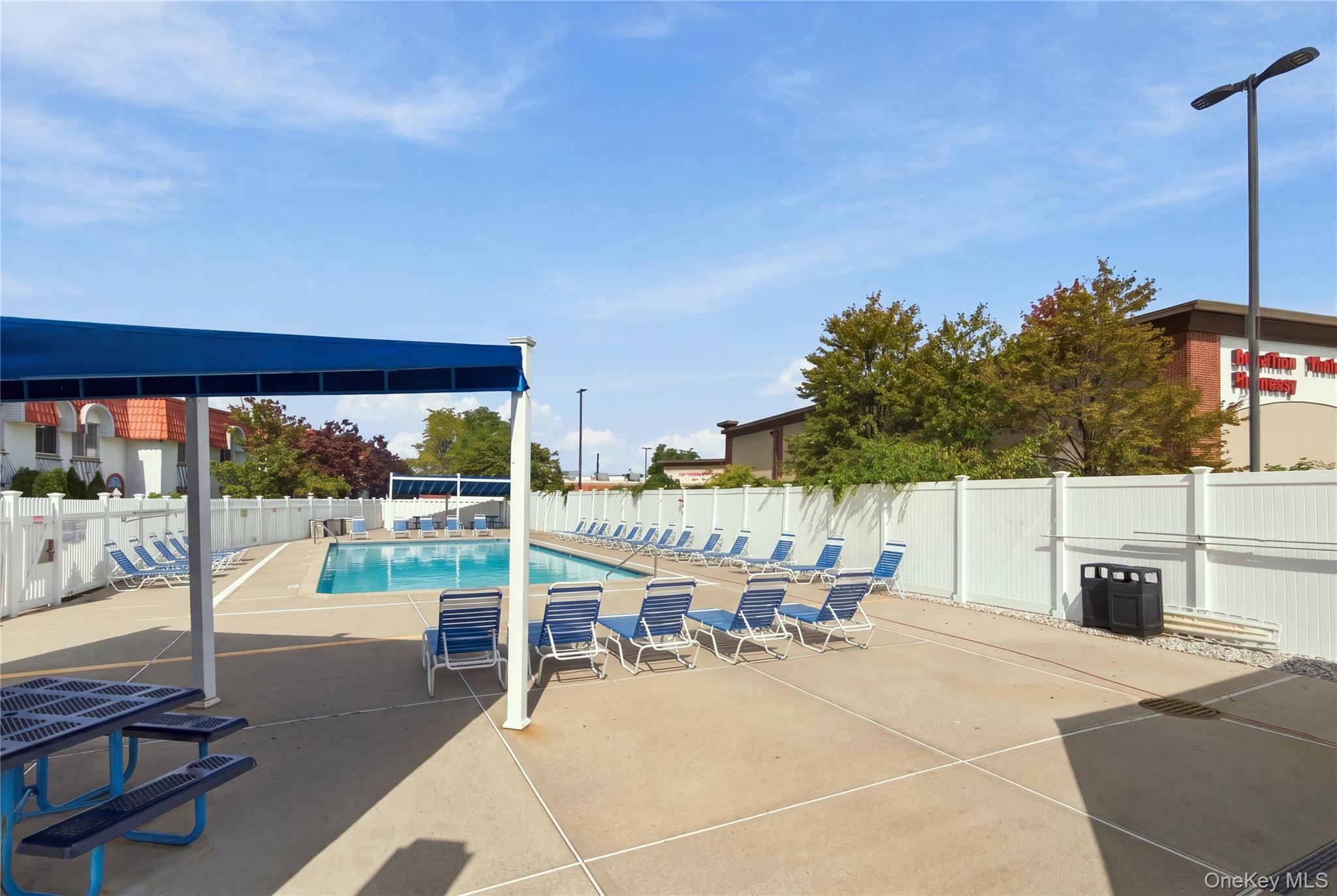 1 Alhambra Drive Property Photo 16