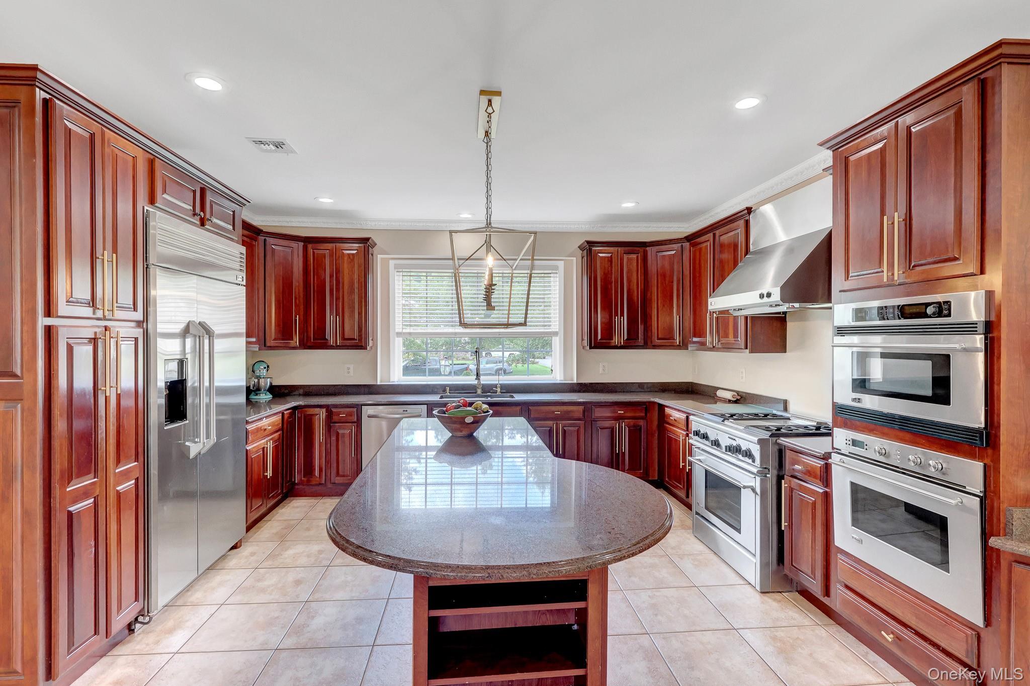 7 Brookline Court Property Photo 14