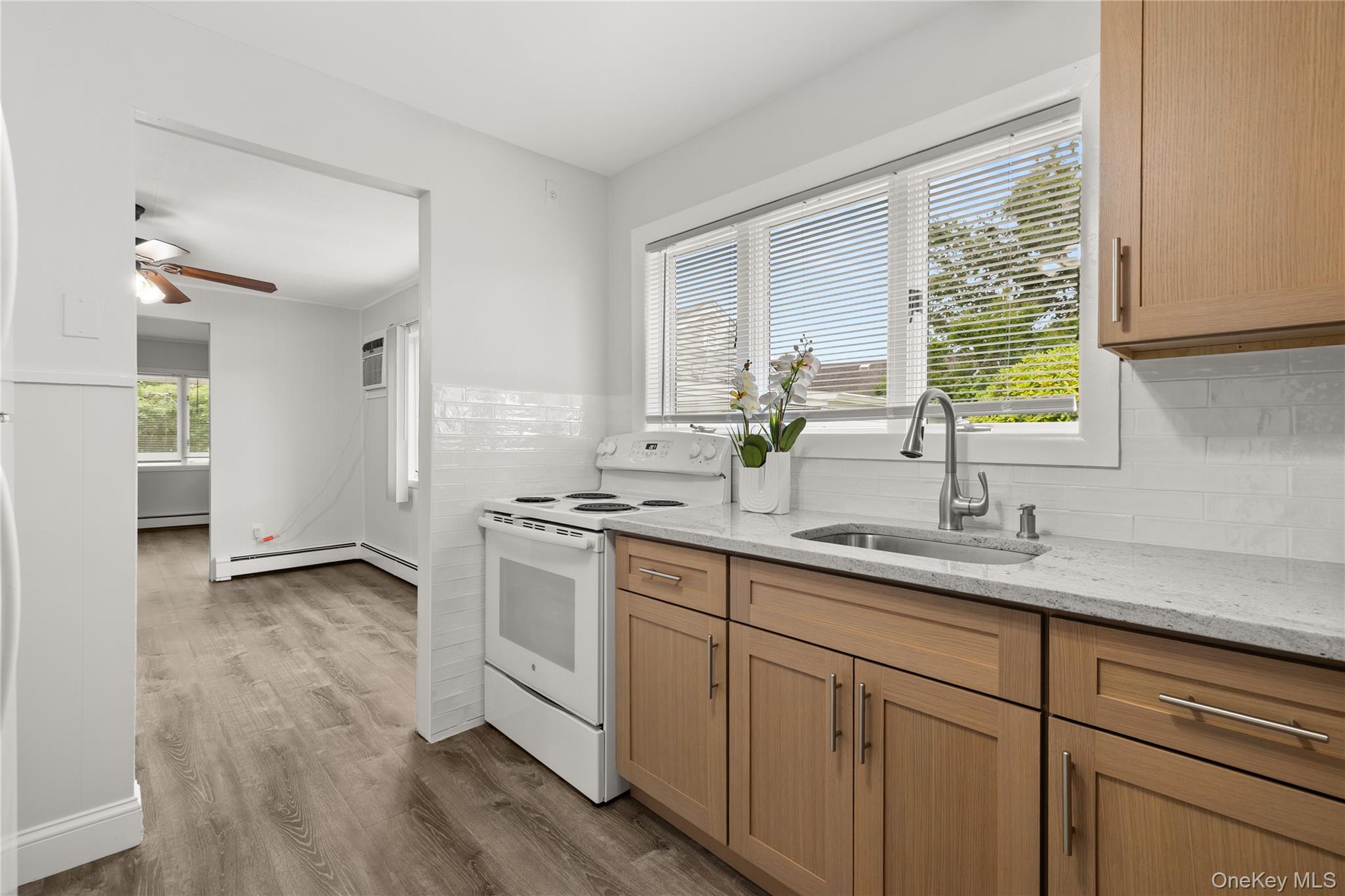 175 Centre Avenue Property Photo 7