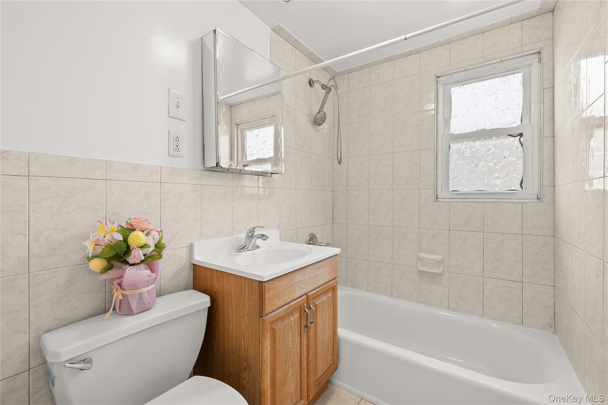175 Centre Avenue Property Photo 10
