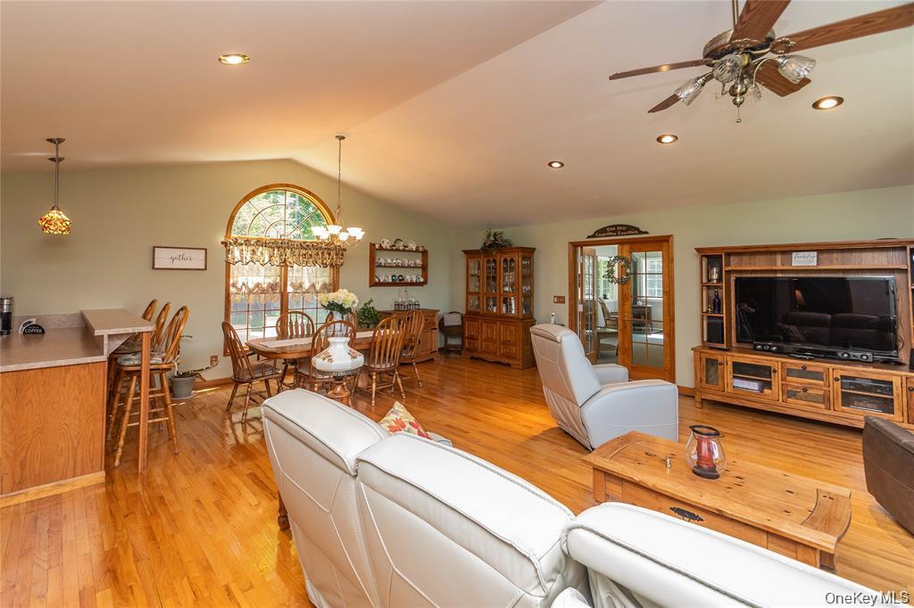 31 Bendlin Lane Property Photo 7