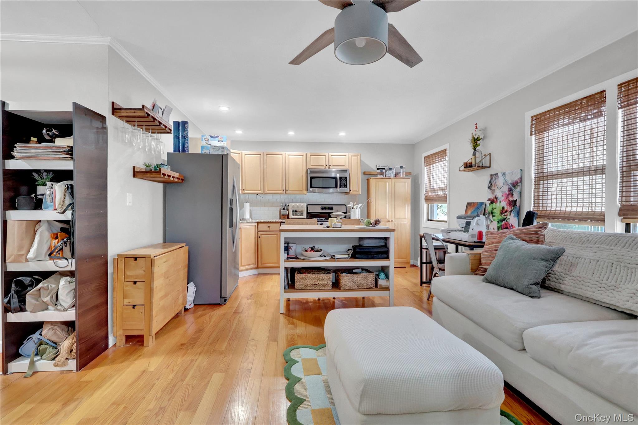 65 W Broadway 10A Property Photo 1
