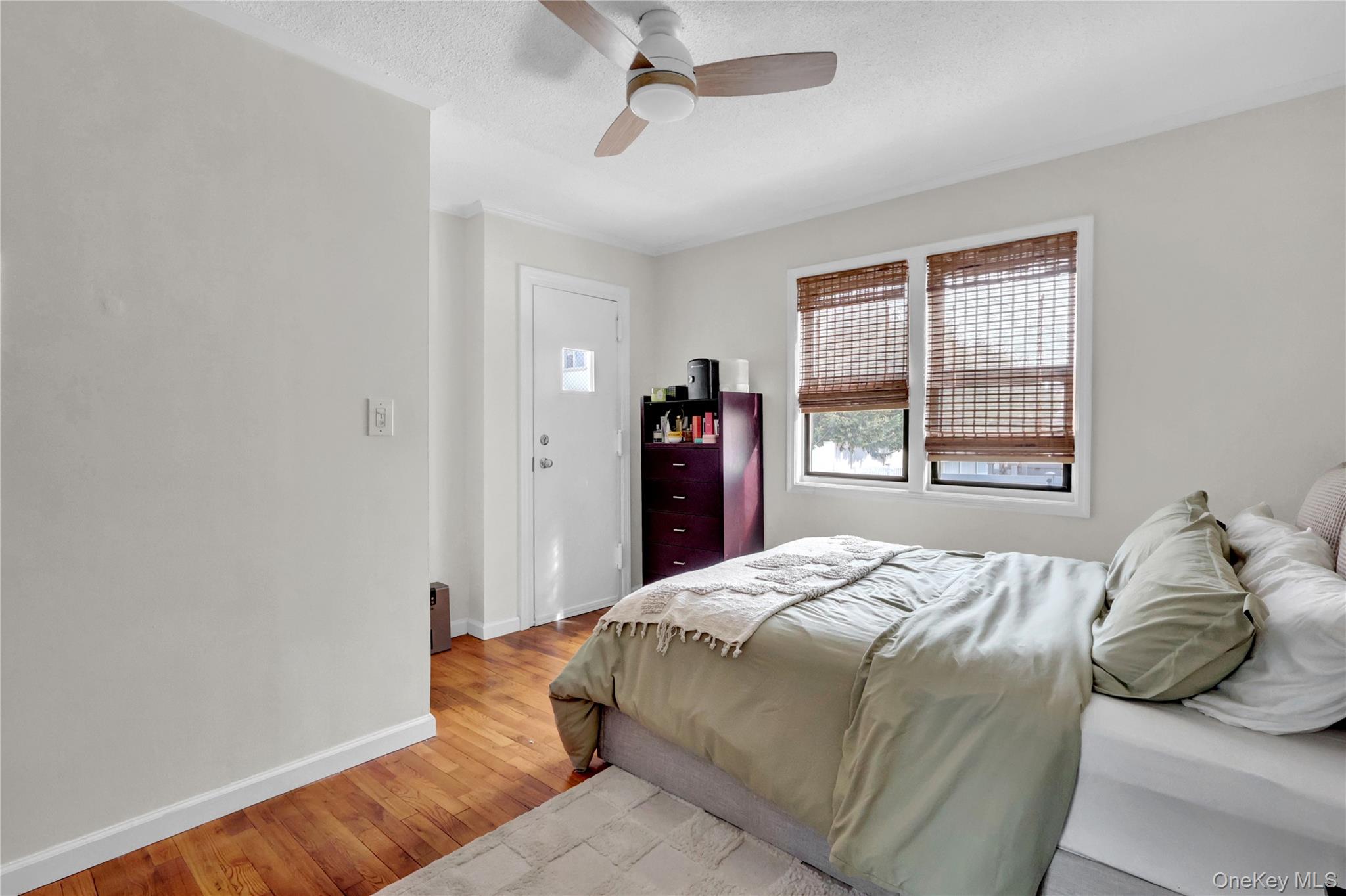 65 W Broadway 10a Property Photo 13