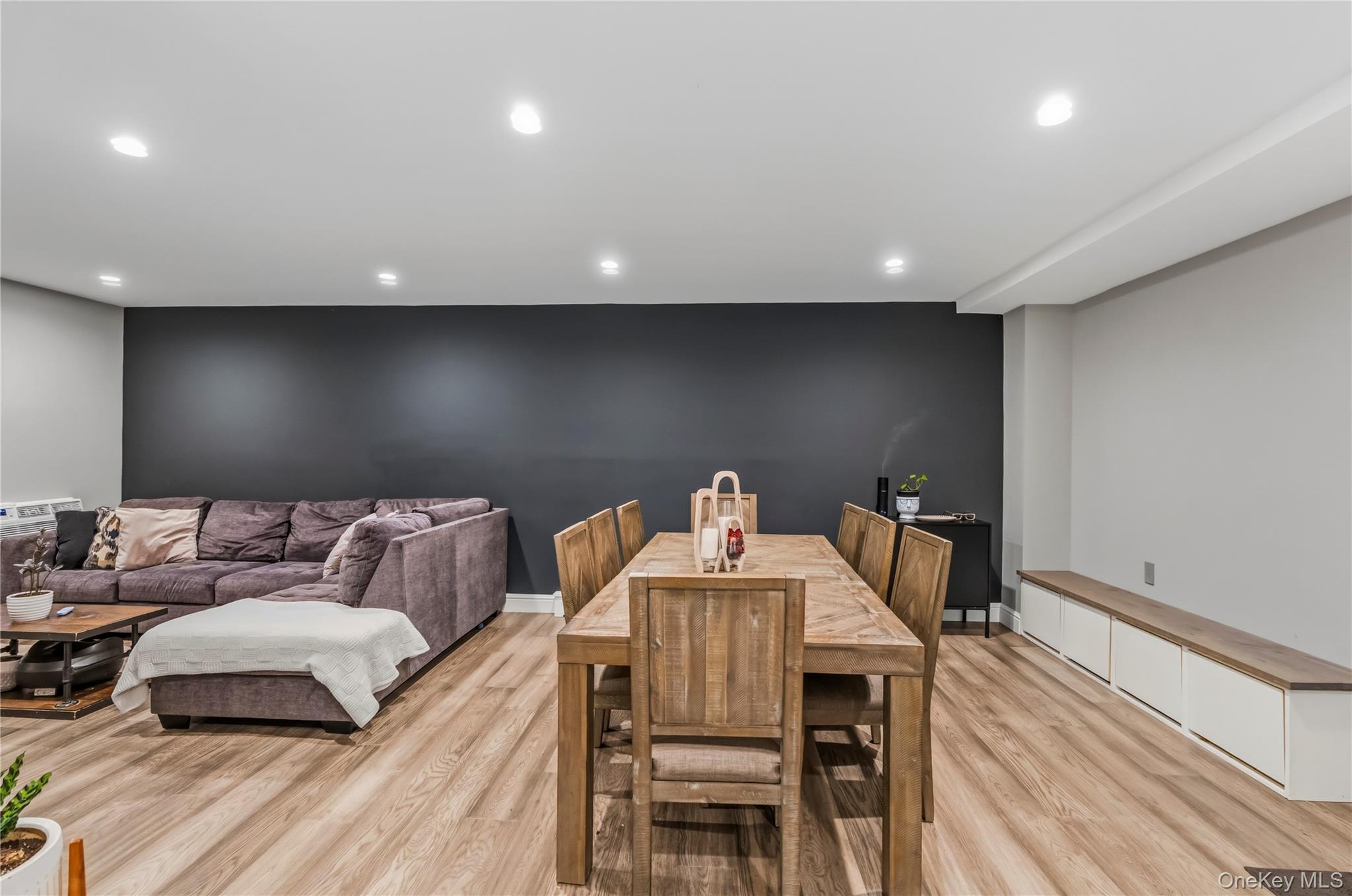 18 Granada Crescent 2 Property Photo 4