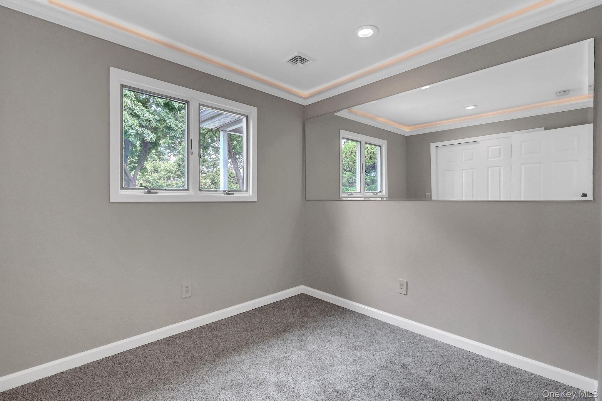 466 W 4th Street Property Photo 16