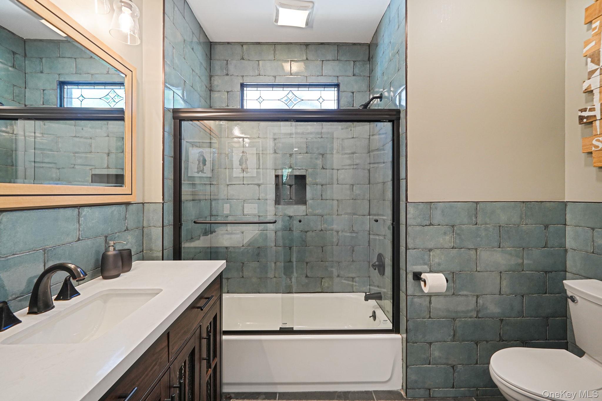 10 Bayview Avenue Property Photo 24