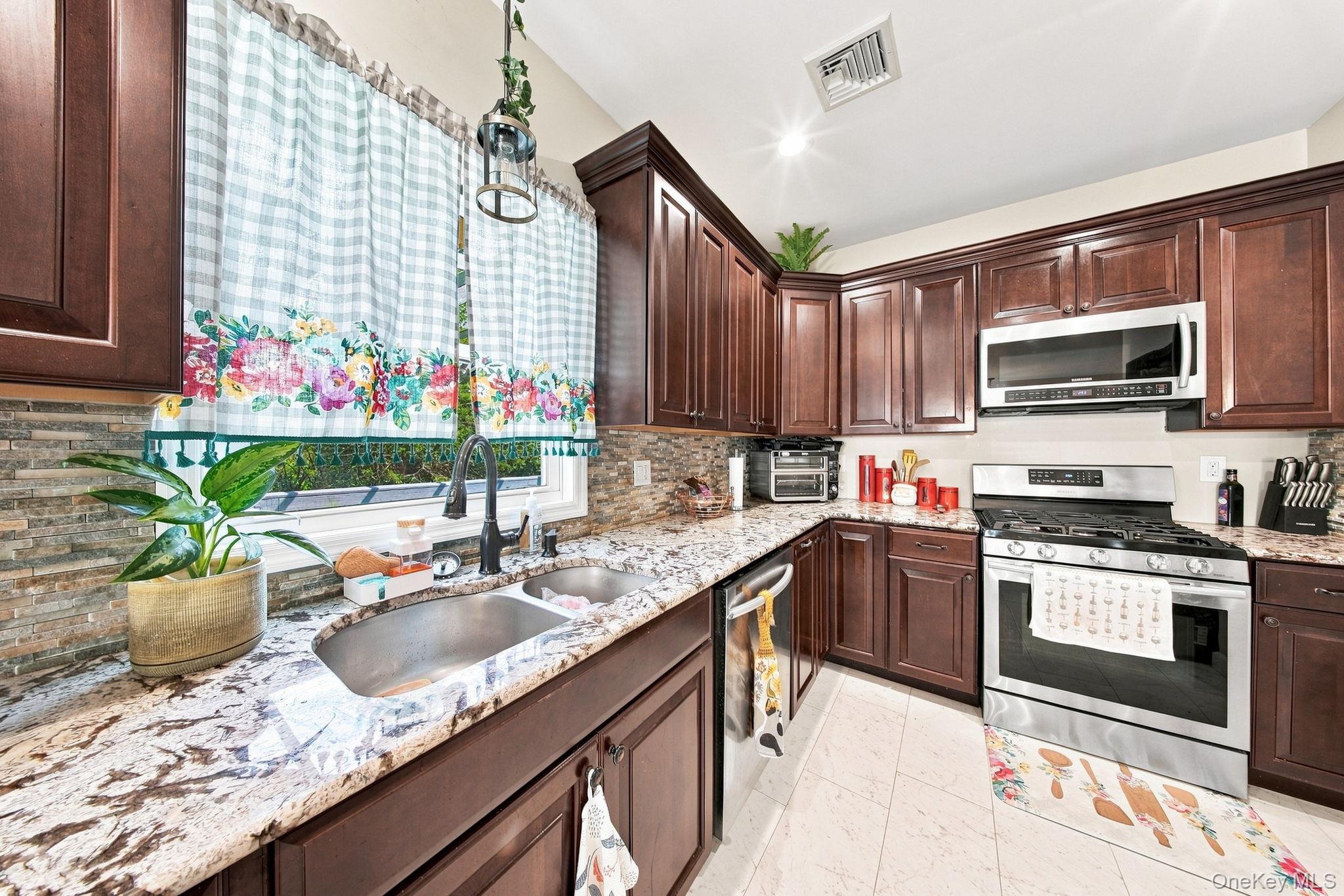 30 High Street Property Photo 15