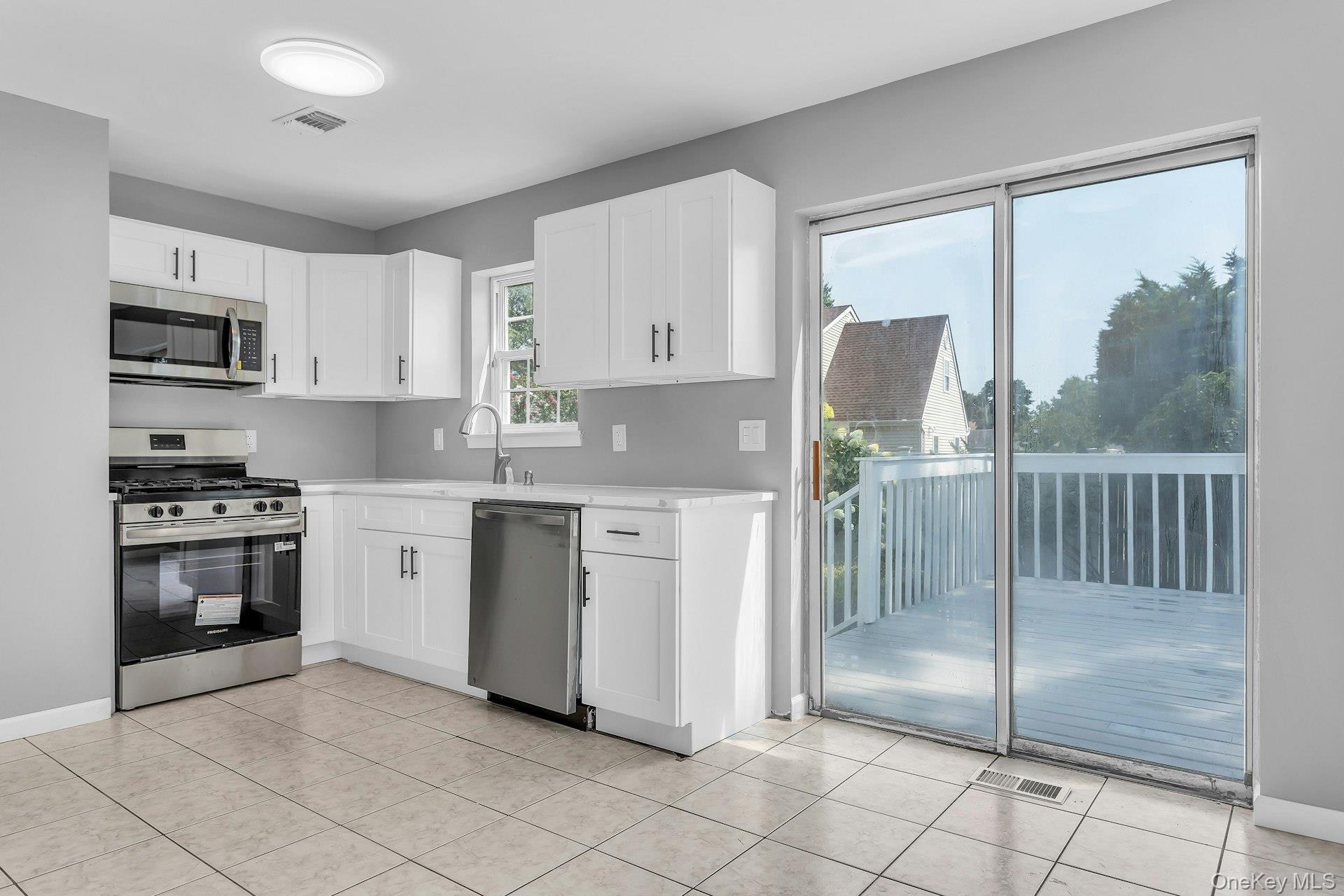 51 Bridger Boulevard Property Photo 3