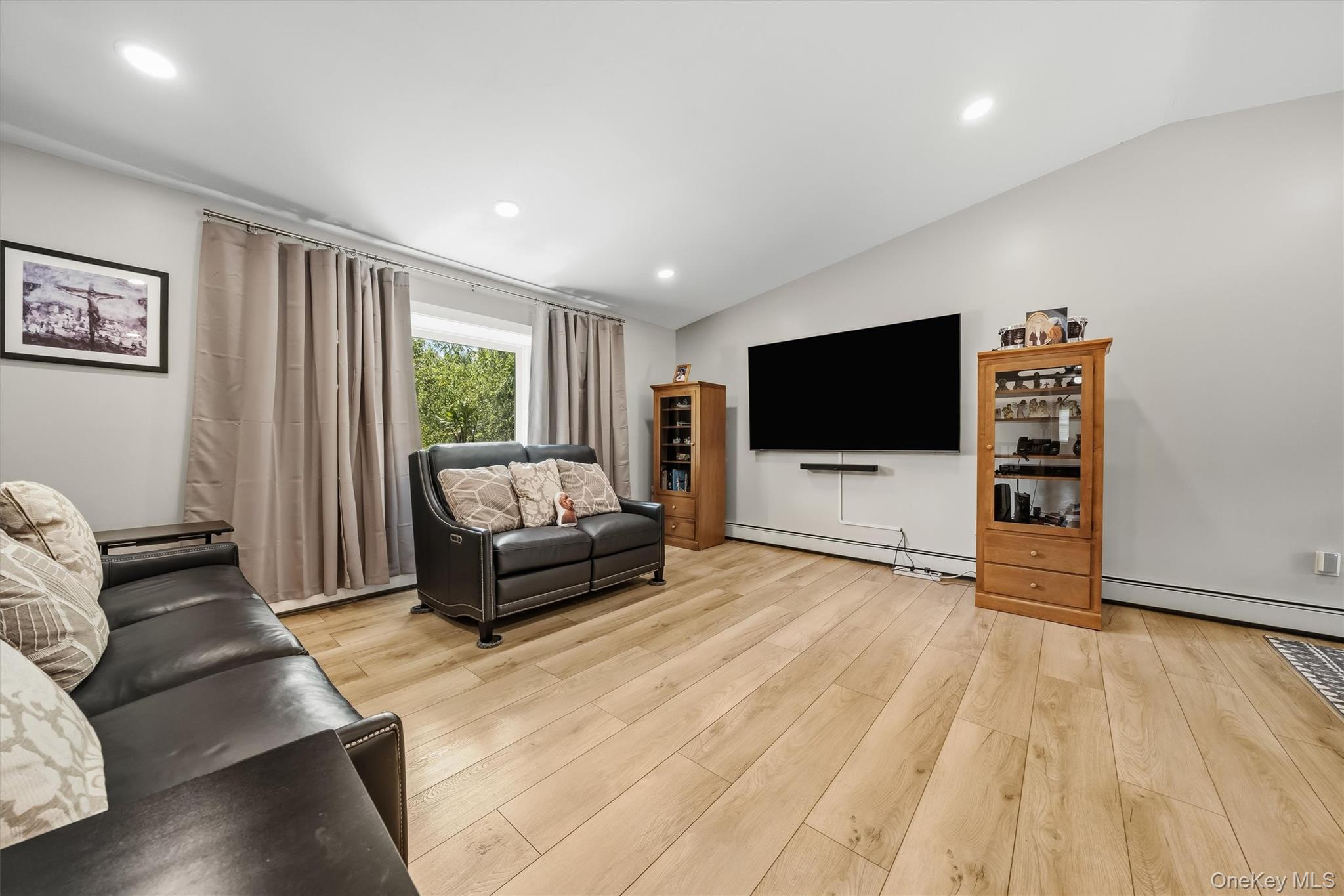 80 Decker Drive Property Photo 4