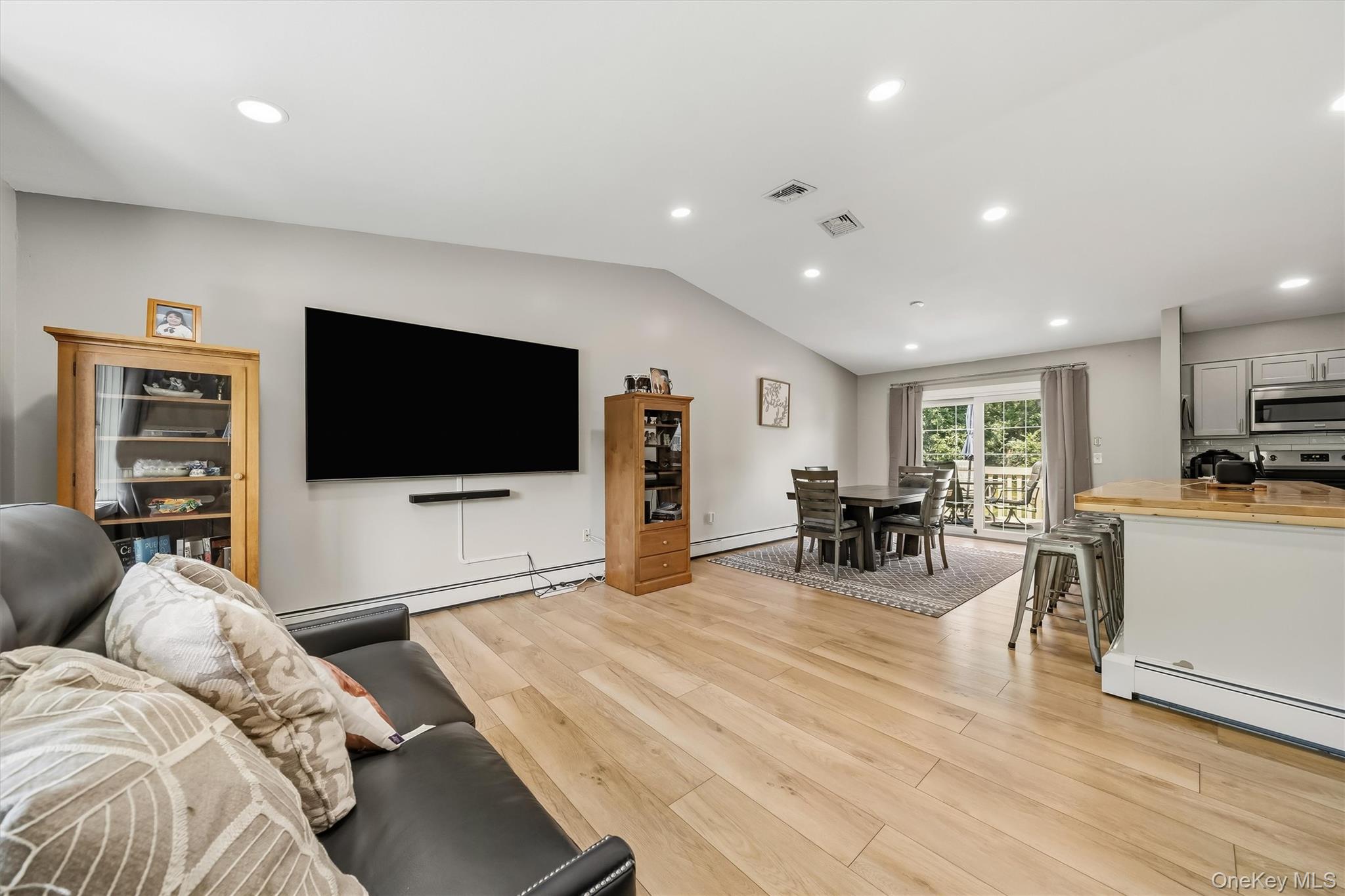 80 Decker Drive Property Photo 8