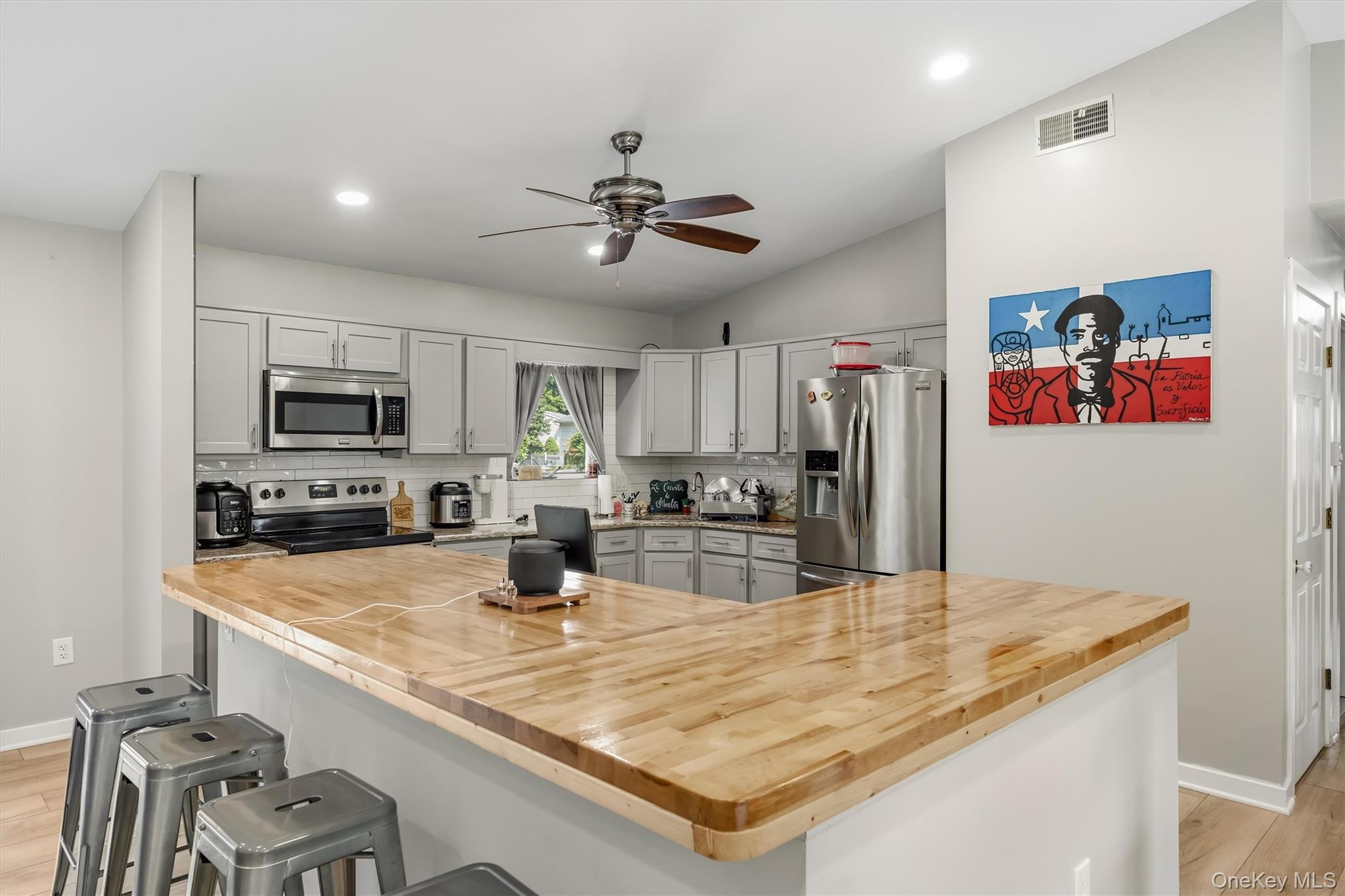 80 Decker Drive Property Photo 12